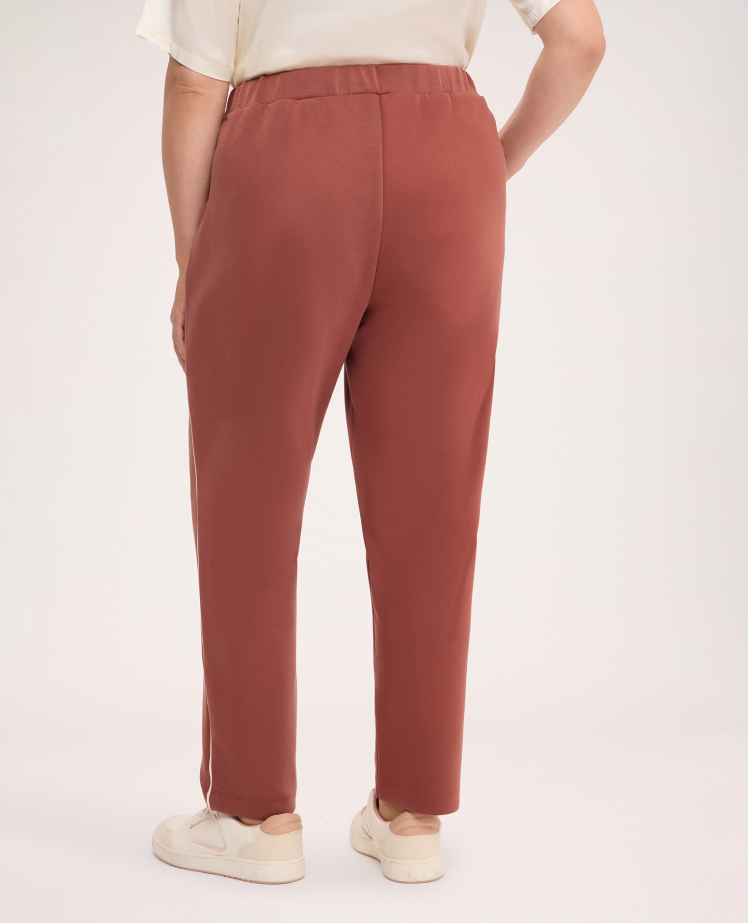Pantalones de mujer deportivos informales bolsillos diagonales y cintura elástica - Fiorella Rubino - Marrón Marrón-2