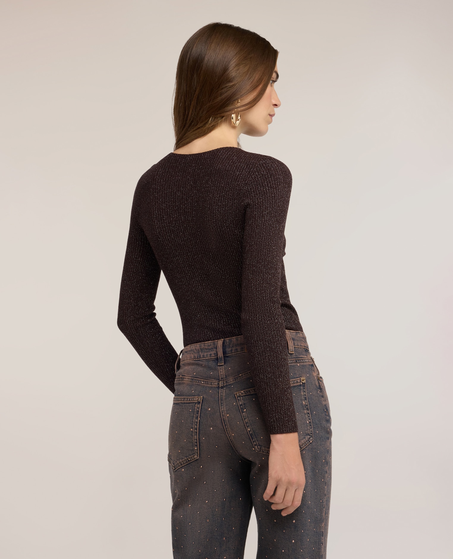 Jersey de mujer de canalé en punto fino lurex ajuste entallado largo medio - Motivi - Marrón Marrón-2