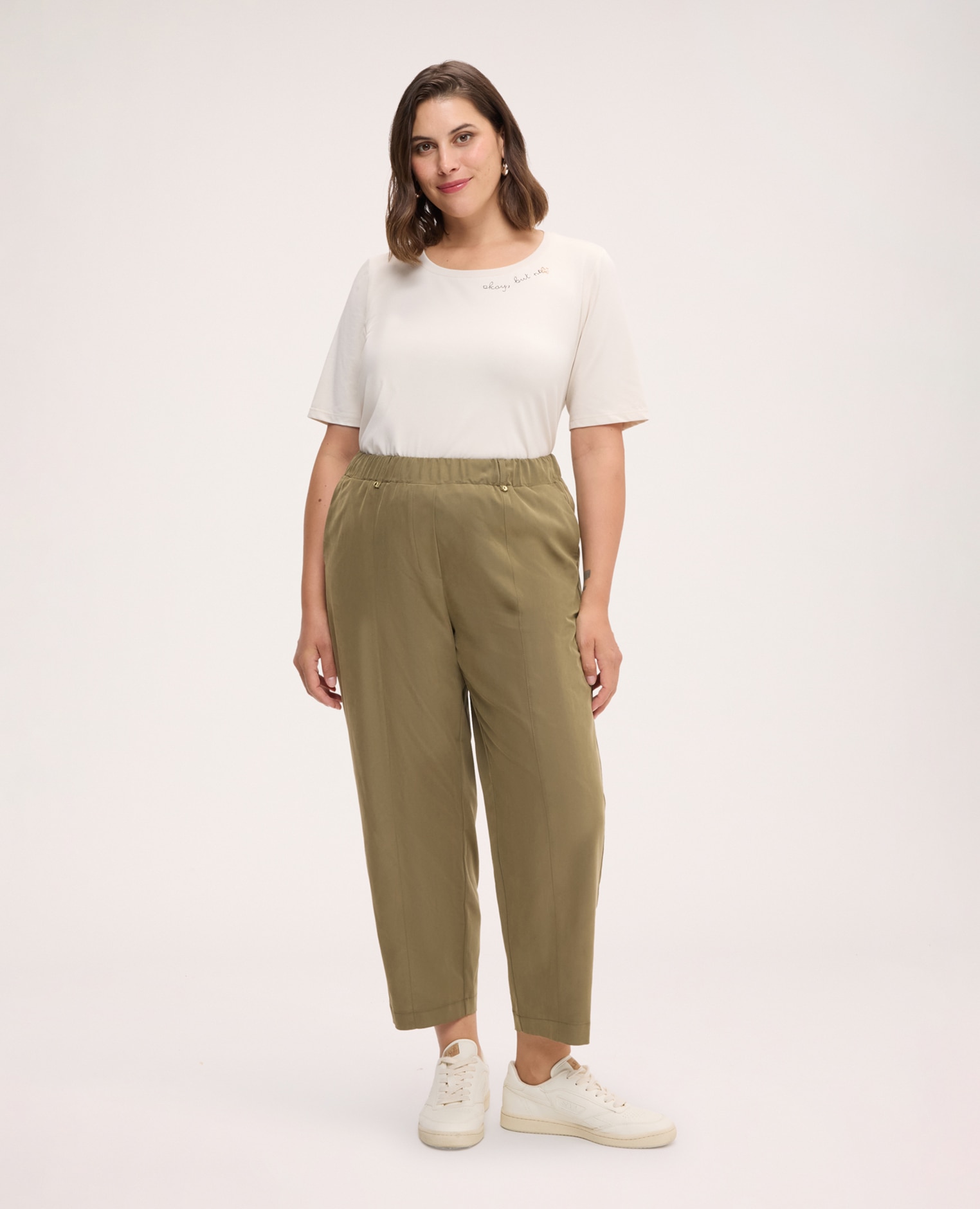 Imagen 0 de Pantalones de mujer baggy de mezcla de viscosa bolsillos verticales trabillas con remaches dorados Verde militar