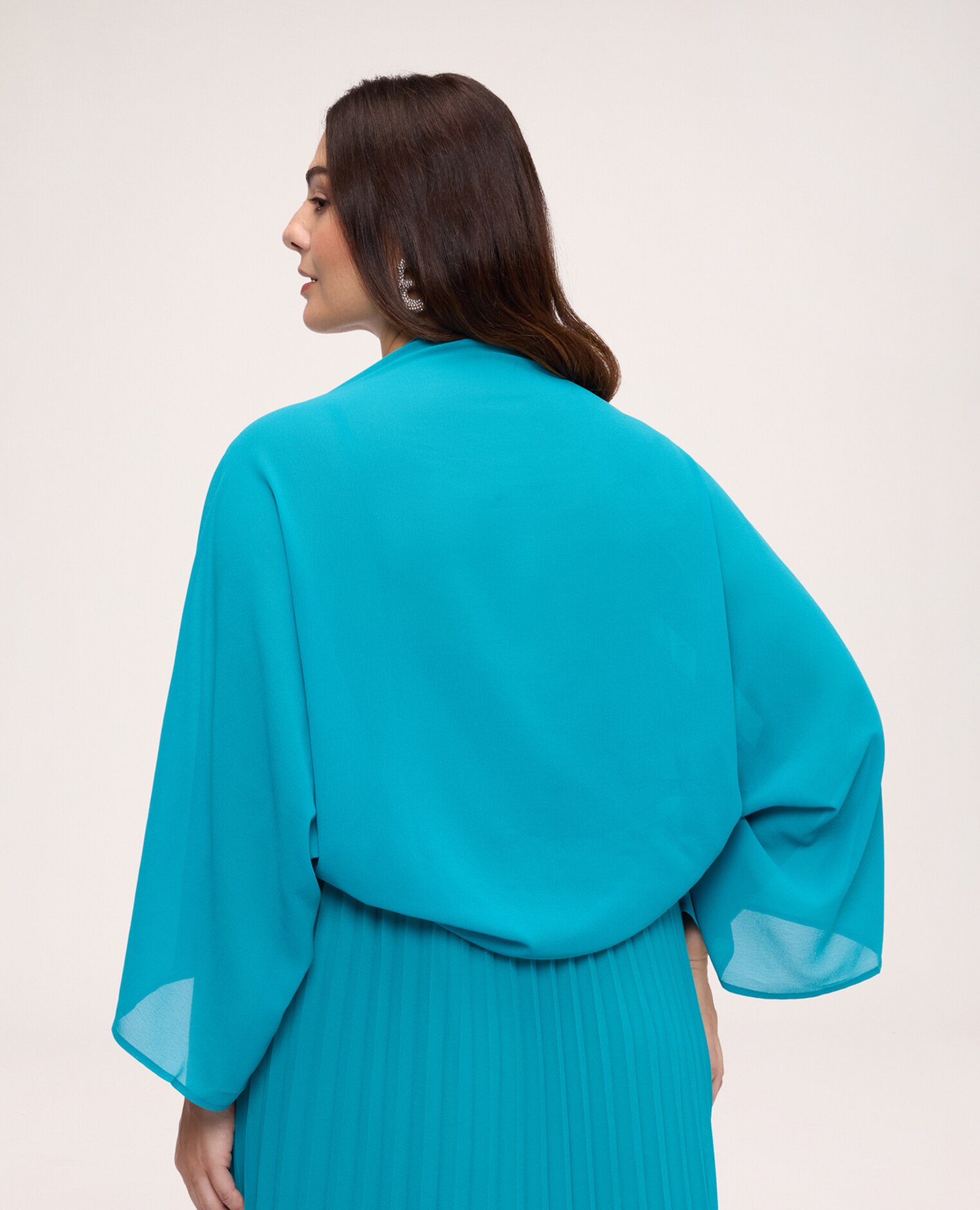 Chal de mujer asimétrico abierto dobladillo asimétrico y forma fluida - Fiorella Rubino - Azul claro Azul claro-2