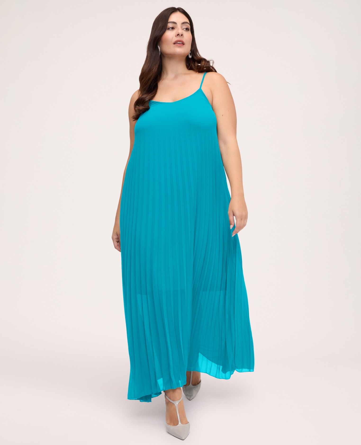 Vestido largo de georgette plisado confección plisada degradada y forro a juego - Fiorella Rubino - Azul claro Azul claro-3