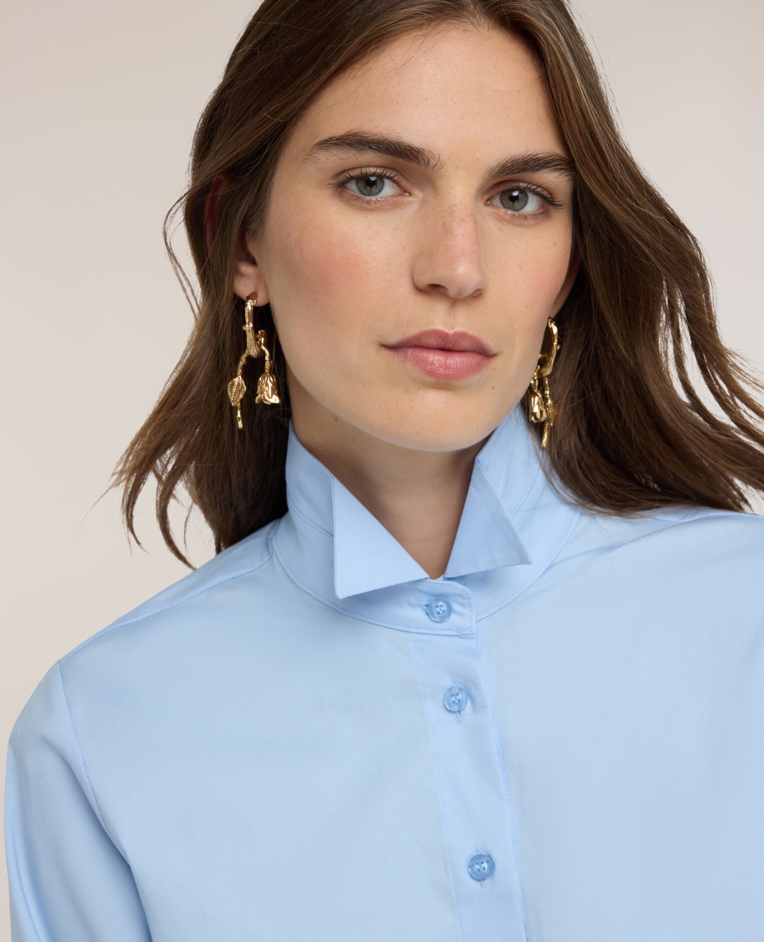 Camisa de mujer de popelín con cuello de punta ajuste regular abertura frontal con botones a la vista - Motivi - Azul claro Azul claro-4