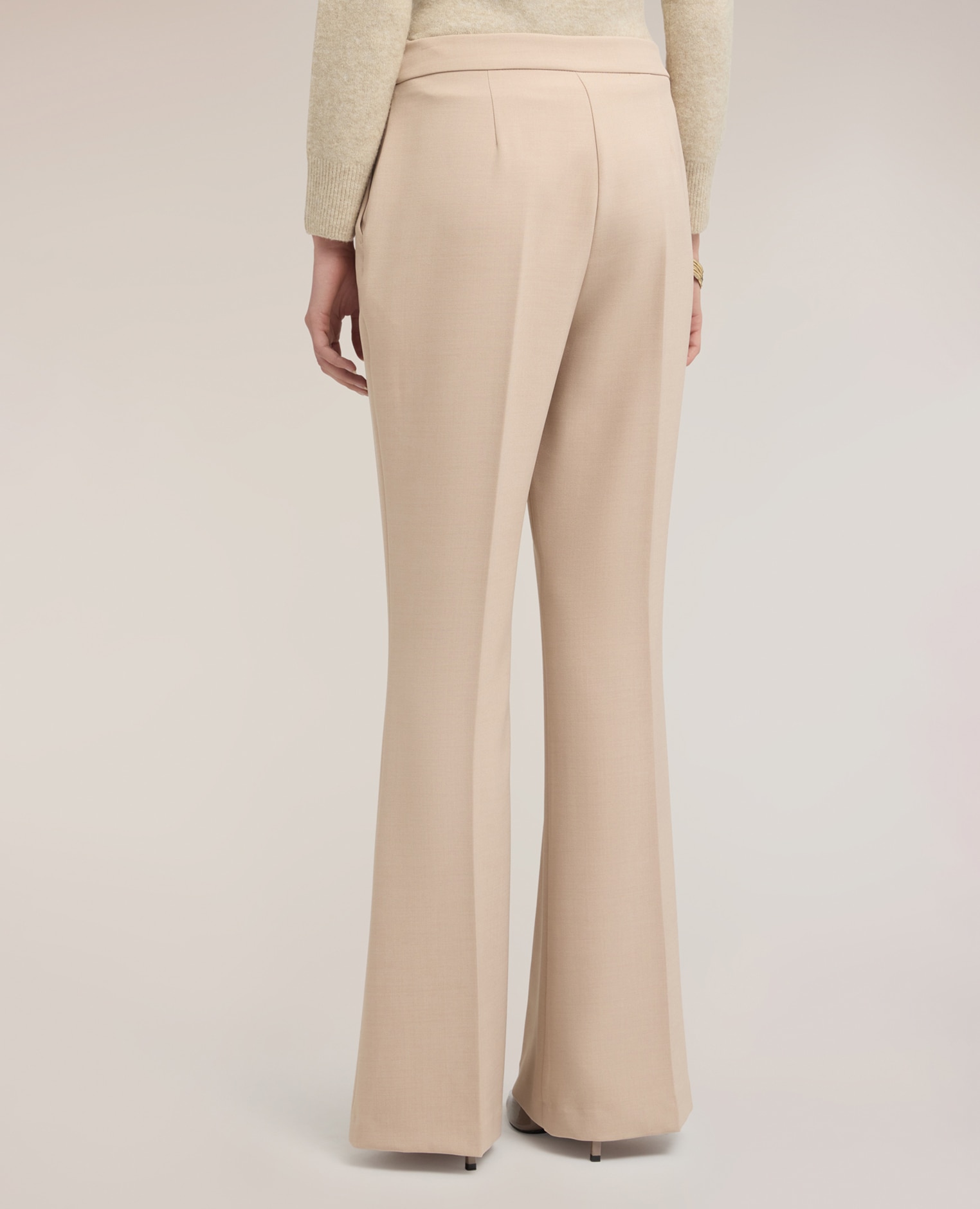 Imagen 2 de Pantalones de mujer flare con pinza marcada talle alto cierre frontal con corchete y cremallera - Motivi - Blanco Blanco