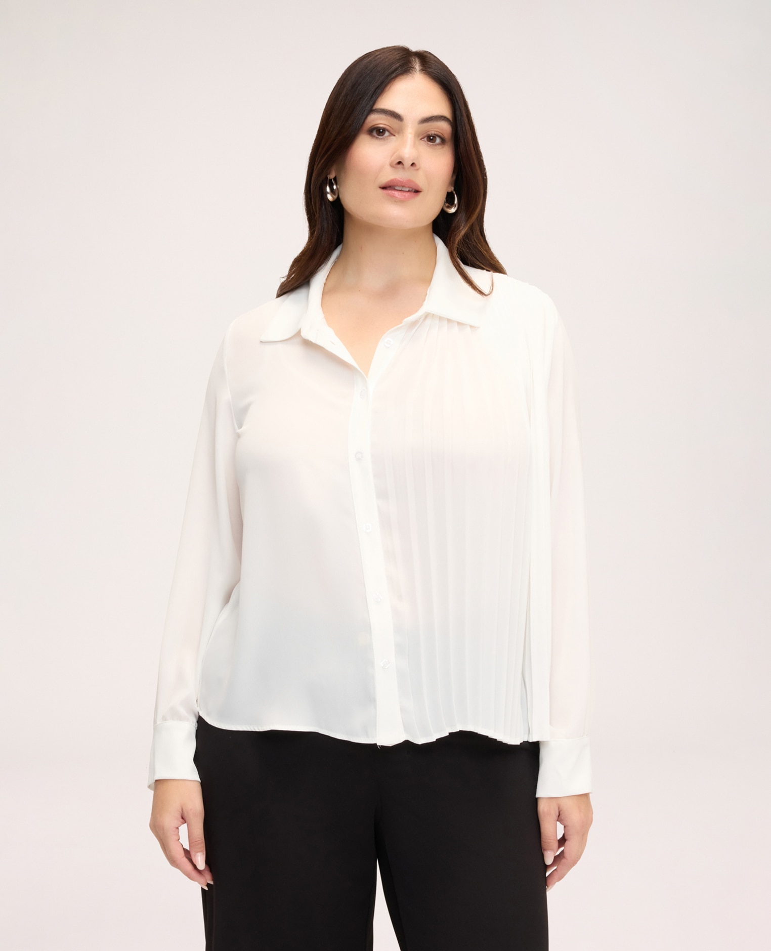 Imagen 1 de Camisa de mujer plisada en georgette plisado vertical en la parte delantera y georgette fresco y ligero - Fiorella Rubino - Blanco Blanco