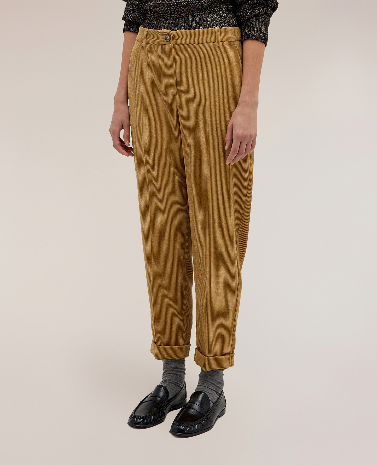 Pantalones de mujer con vuelta en pana corte recto cierre frontal con botón y cremallera - Motivi - Amarillo Amarillo-2