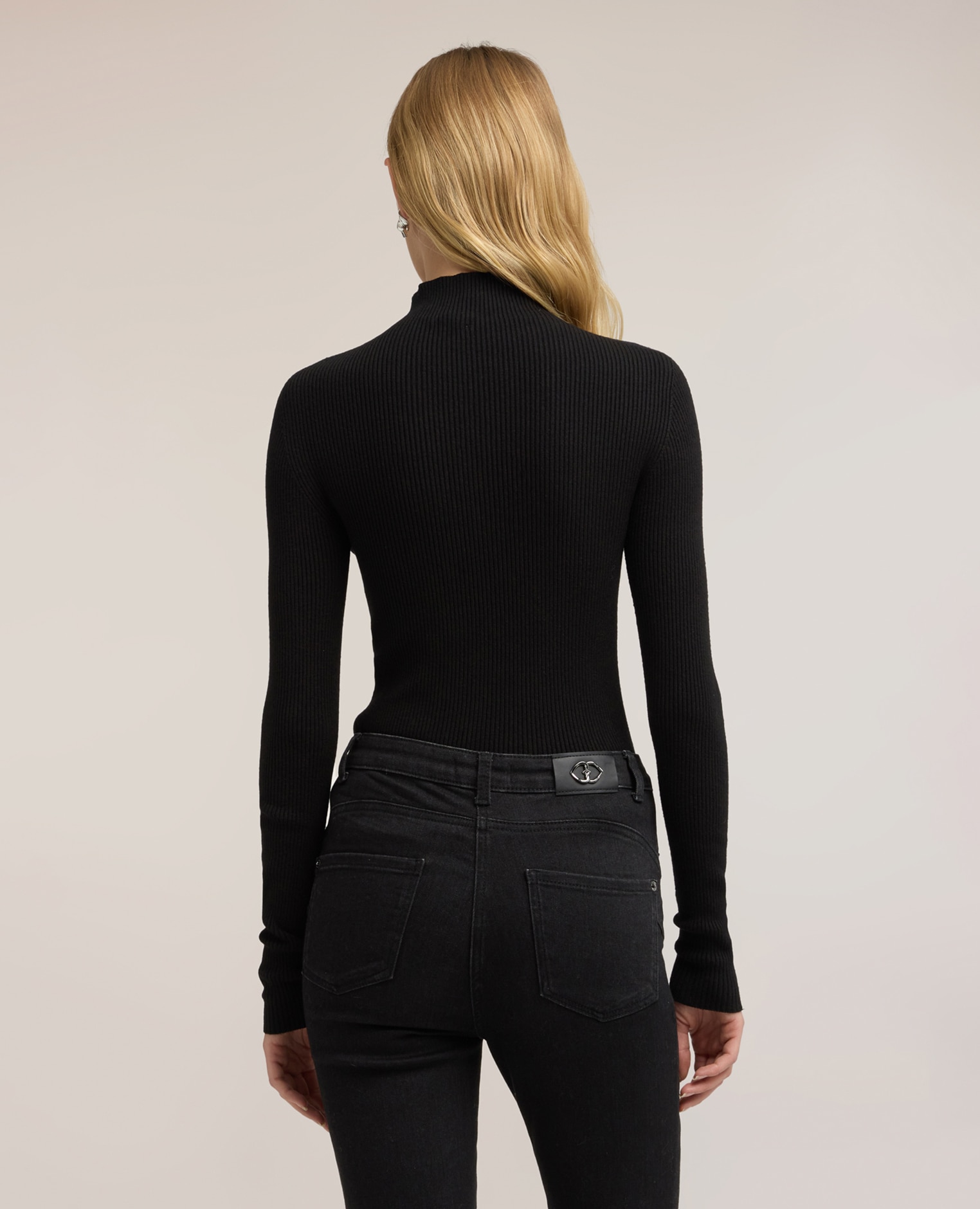 Imagen 2 de Jersey de mujer de cuello alto acanalado en viscosa cuello vuelto mangas largas - Motivi - Negro Negro