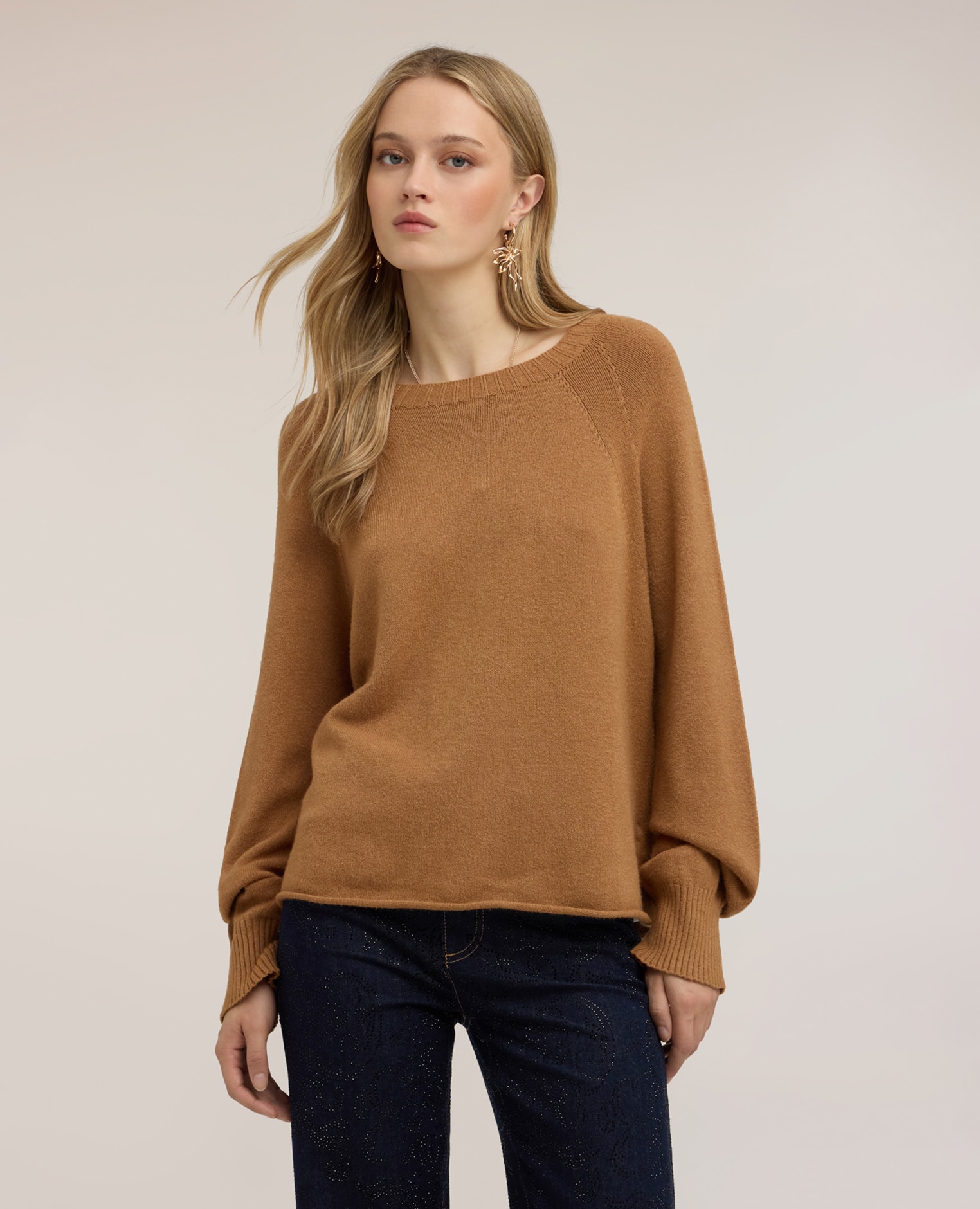 Imagen 1 de Camiseta de mujer de cuello redondo en mezcla de viscosa ajuste regular longitud media - Motivi - Marrón Marrón