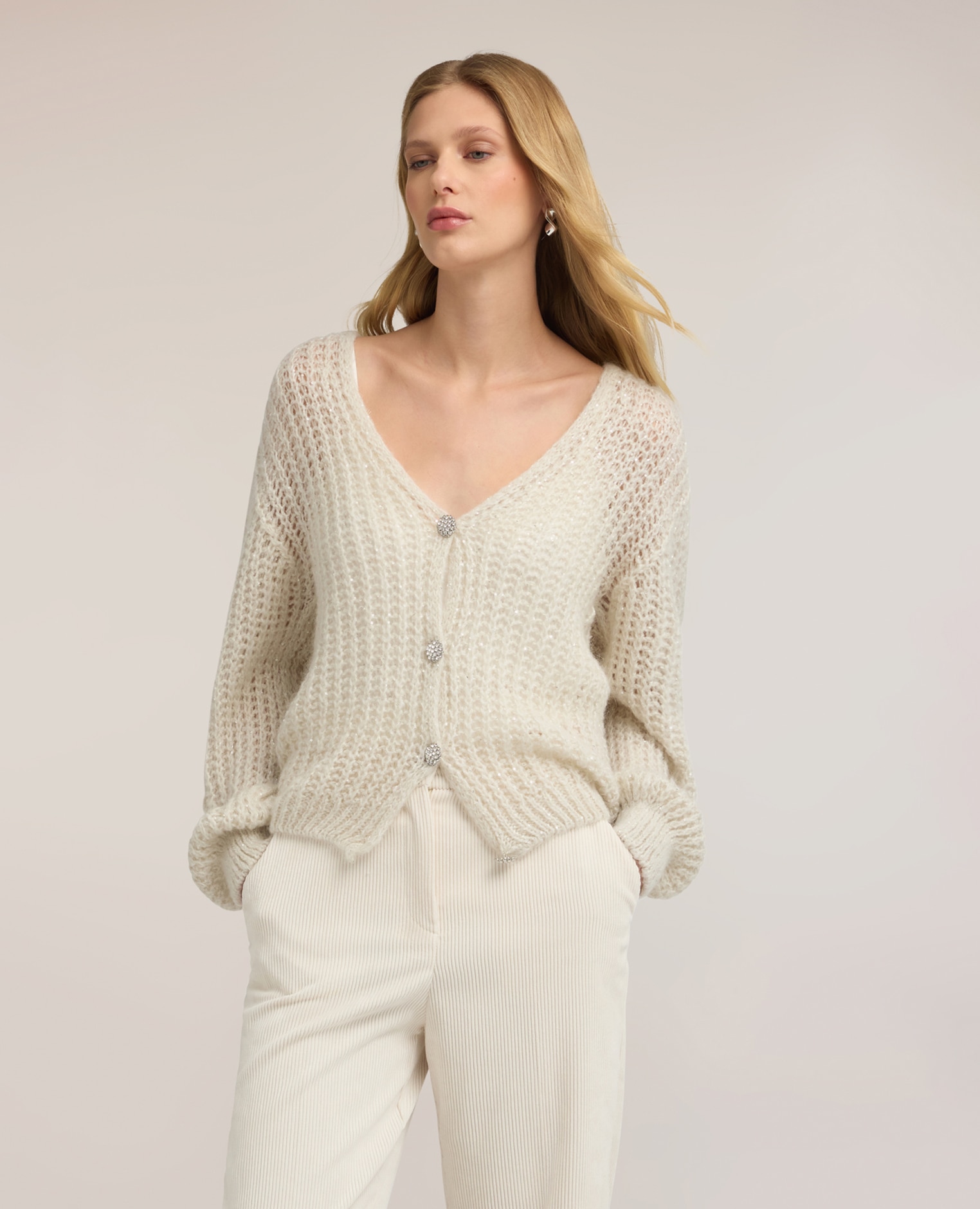 Imagen 1 de Cárdigan de mujer de punto mezcla de mohair con lentejuelas corte boxy largo medio Beige