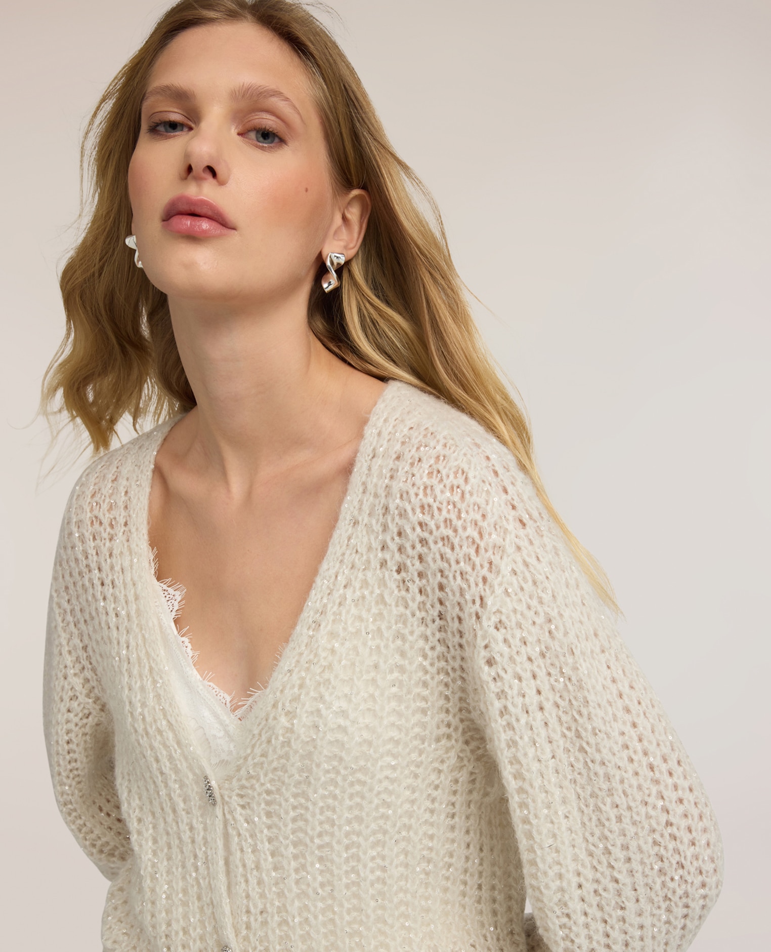 Imagen 4 de Cárdigan de mujer de punto mezcla de mohair con lentejuelas corte boxy largo medio - Motivi - Beige Beige