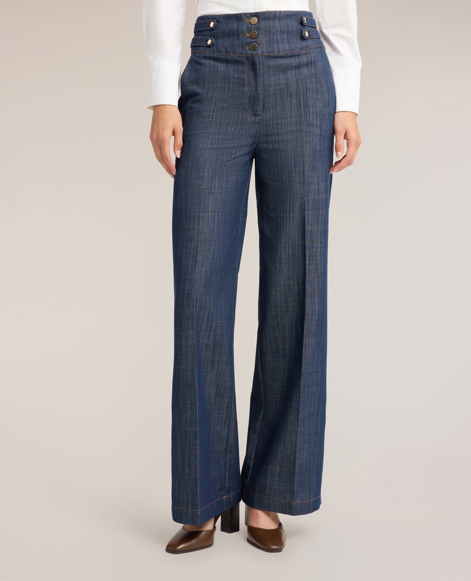 Jeans de mujer palazzo de denim de talle alto con pliegue talle alto con detalle de hebillas y botones metálicos apertura frontal con tres botones y cremallera - Motivi - Azul Azul-3