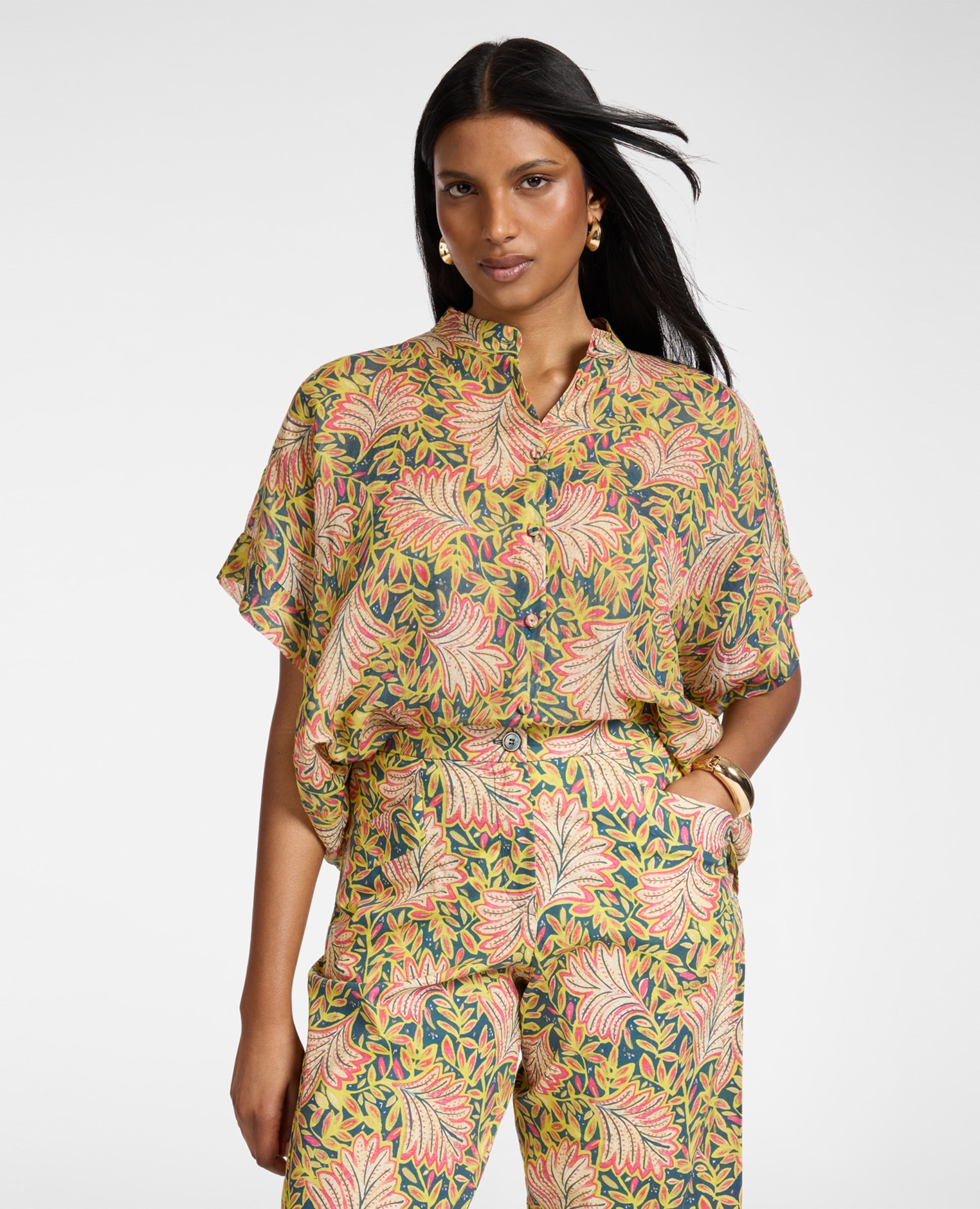 Elena Miró - Camisa de mujer de ramio estampado ajuste oversize con cierre de botones.