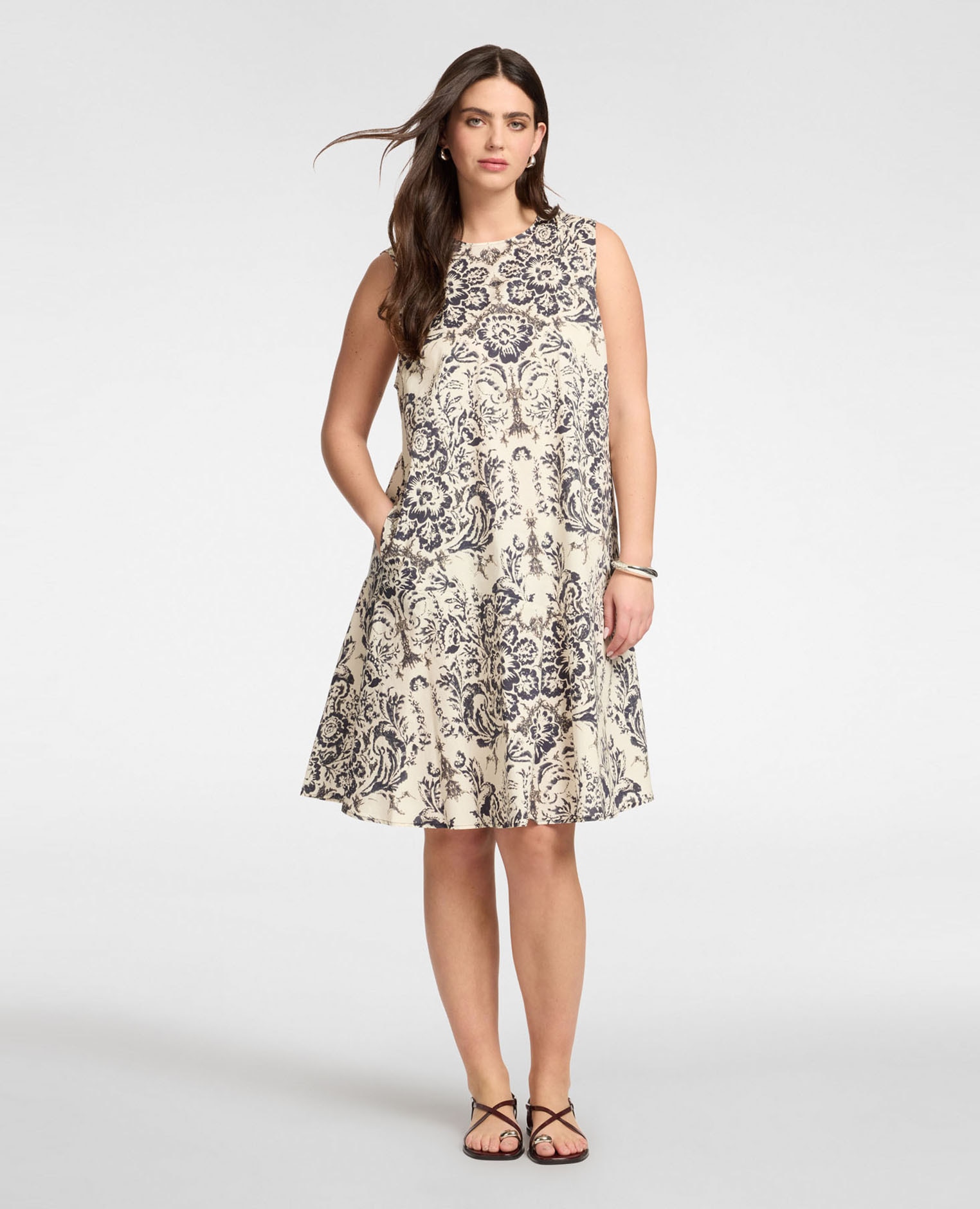 Elena Miró - Vestido estampado en popelín corte horizontal con volante.