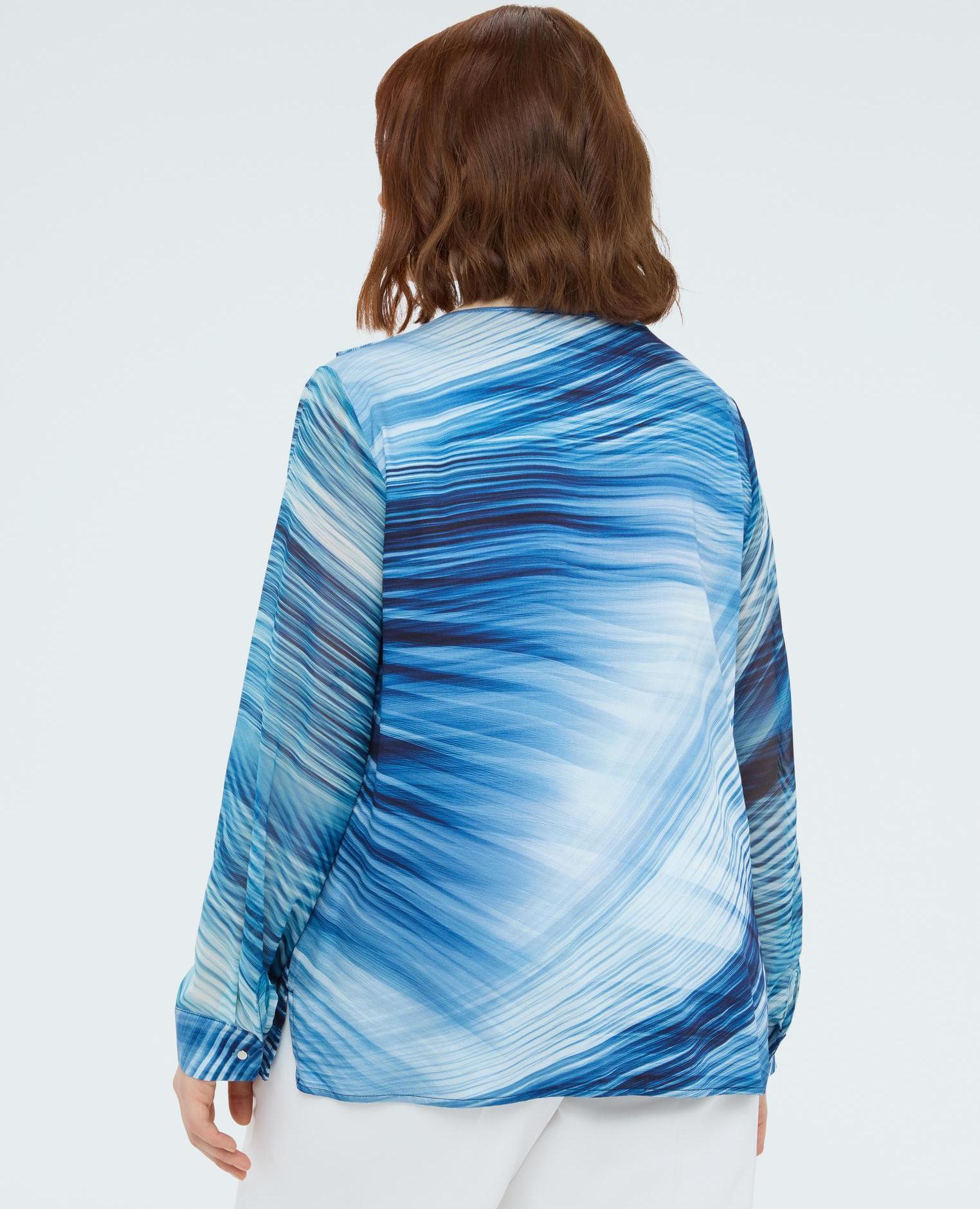 Blusa de mujer de viscosa estampada con volante y cuello de pico - Fiorella Rubino - Azul Azul-2