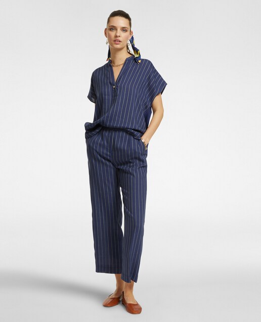 Imagen 0 de Pantalón de mujer con raya diplomática y bolsillos tipo americano