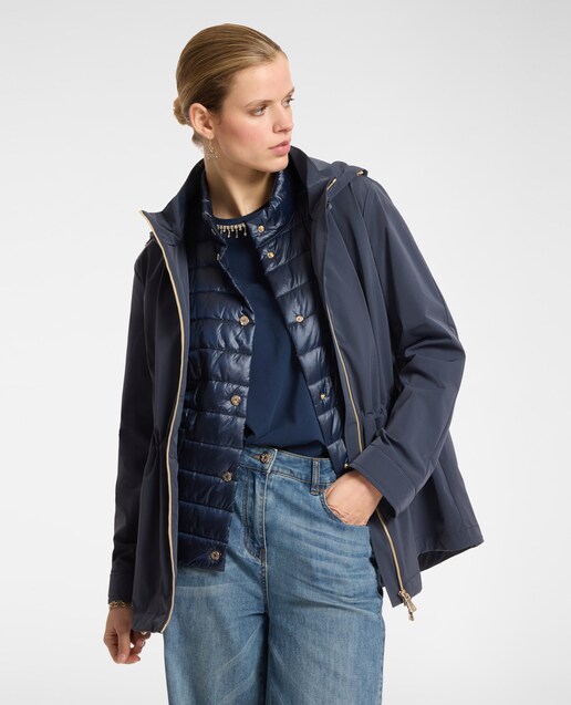 Imagen 0 de Parka de mujer corta desmontable con capucha