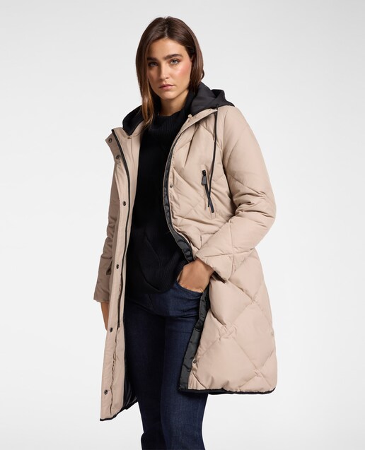 Imagen 0 de Plumífero de mujer de nailon mate y capucha