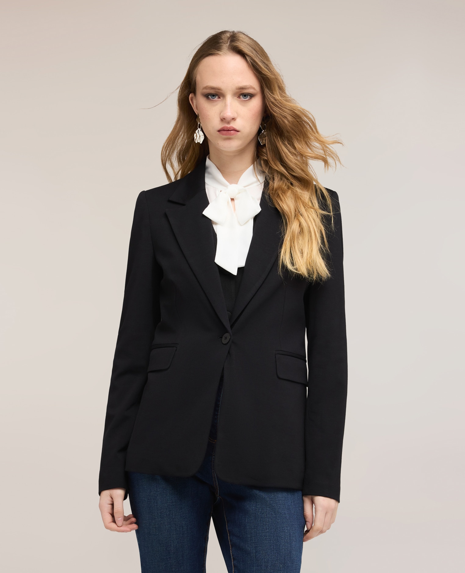 Motivi - Chaqueta de mujer blazer de una botonadura en punto milano apertura frontal con cuello de solapa y botón.