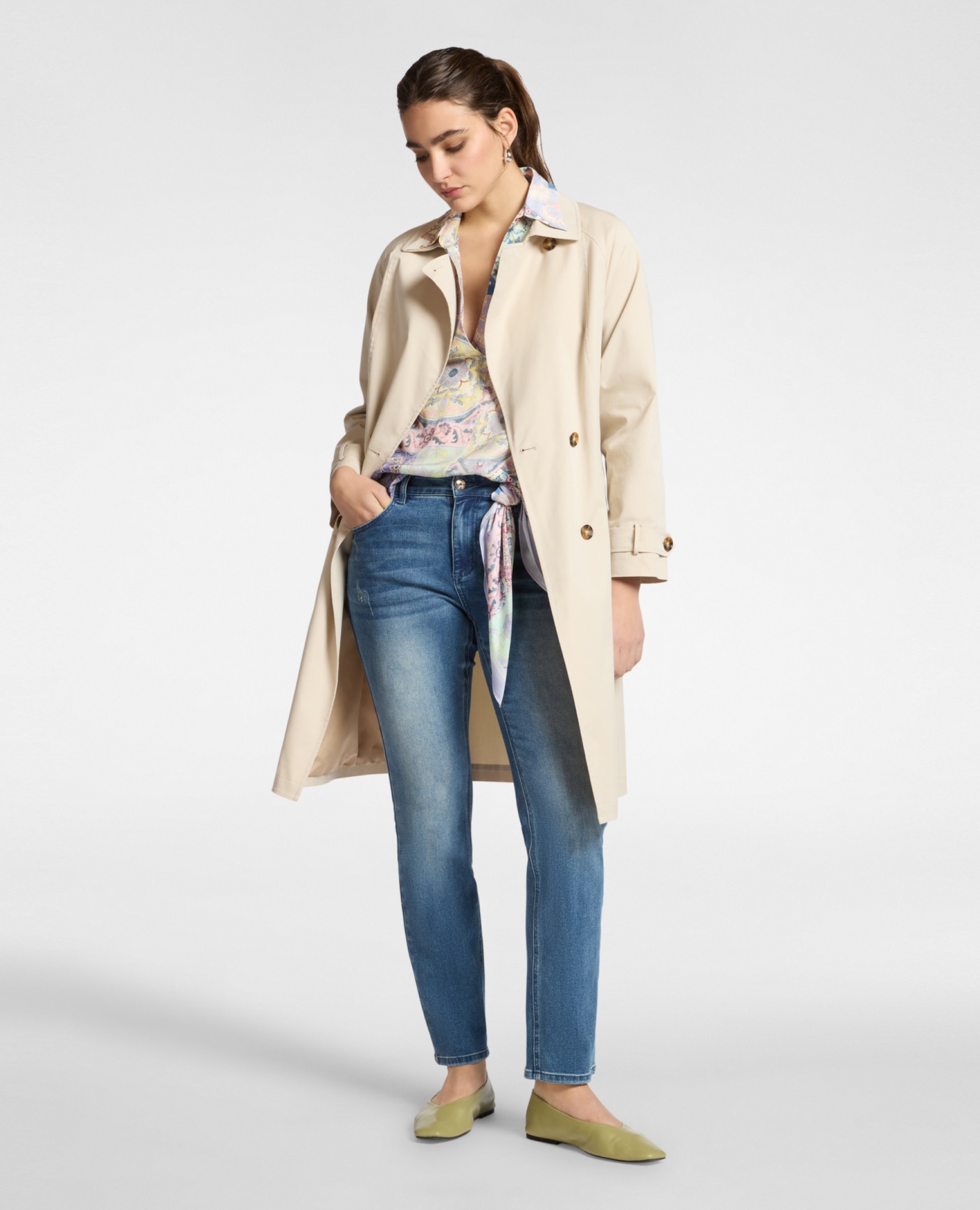 Elena Miró - Jeans de mujer rectos con pañuelo cierre con botón.