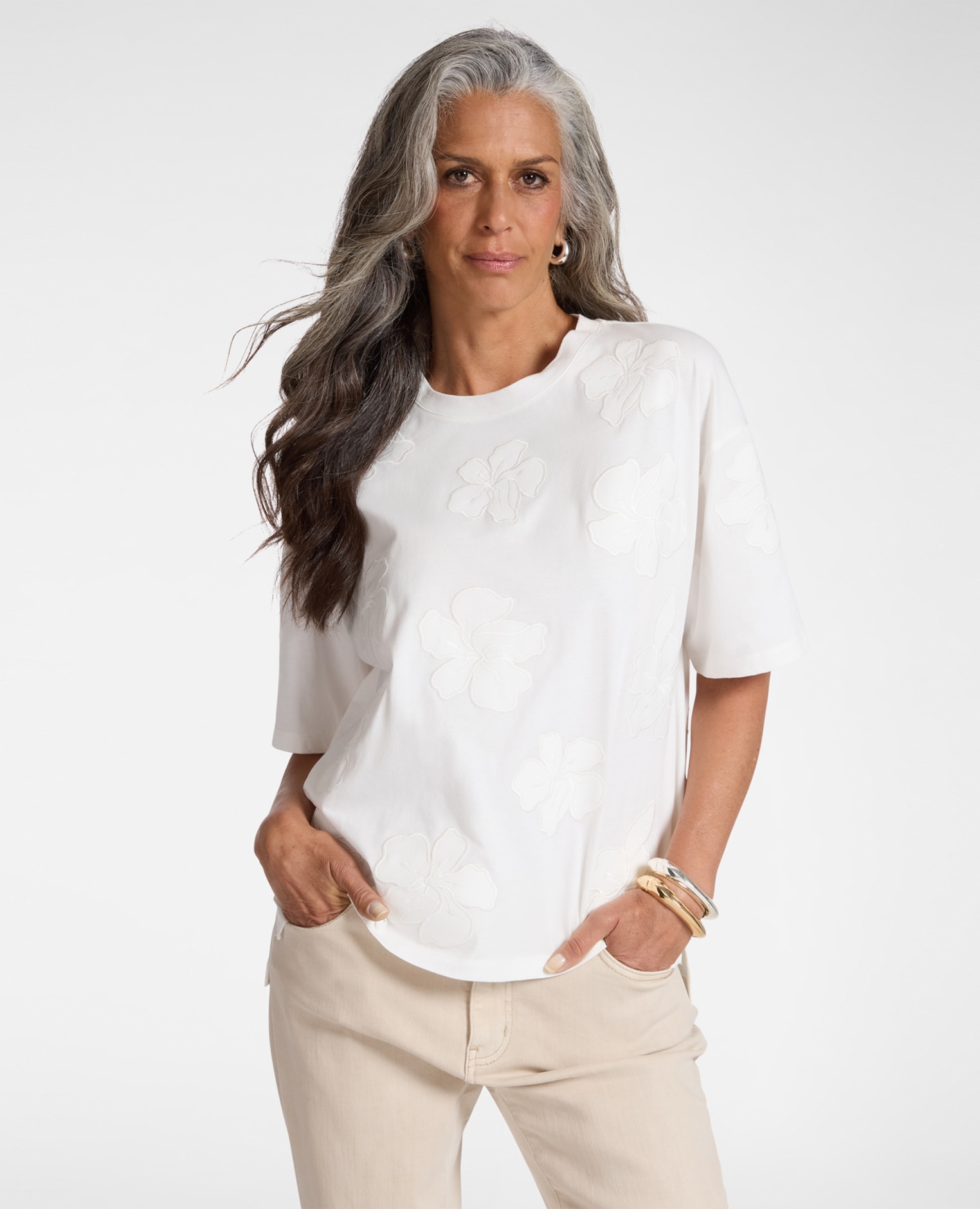 Elena Miró - Camiseta de mujer bordada con mangas cortas.