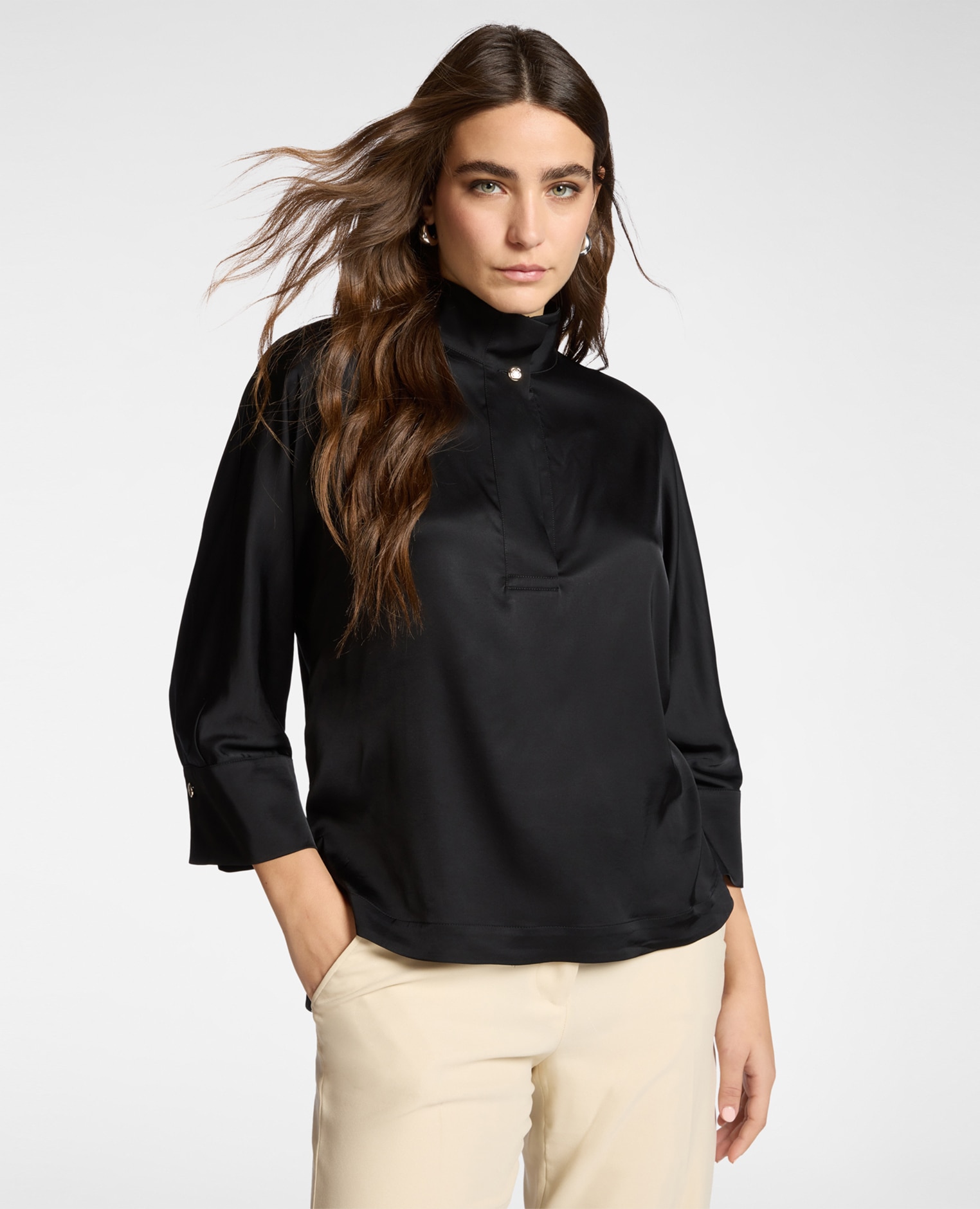 Elena Miró - Camisa de mujer de satén oversize.