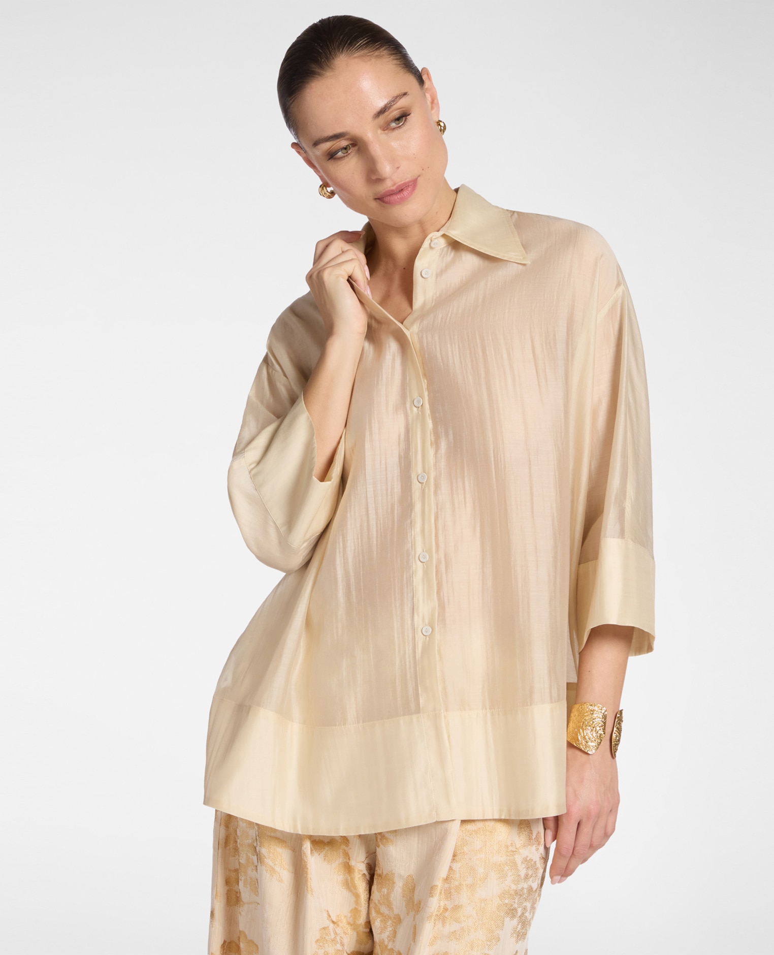 Elena Miró - Camisa de mujer de organza ajuste ligeramente oversize con botones.