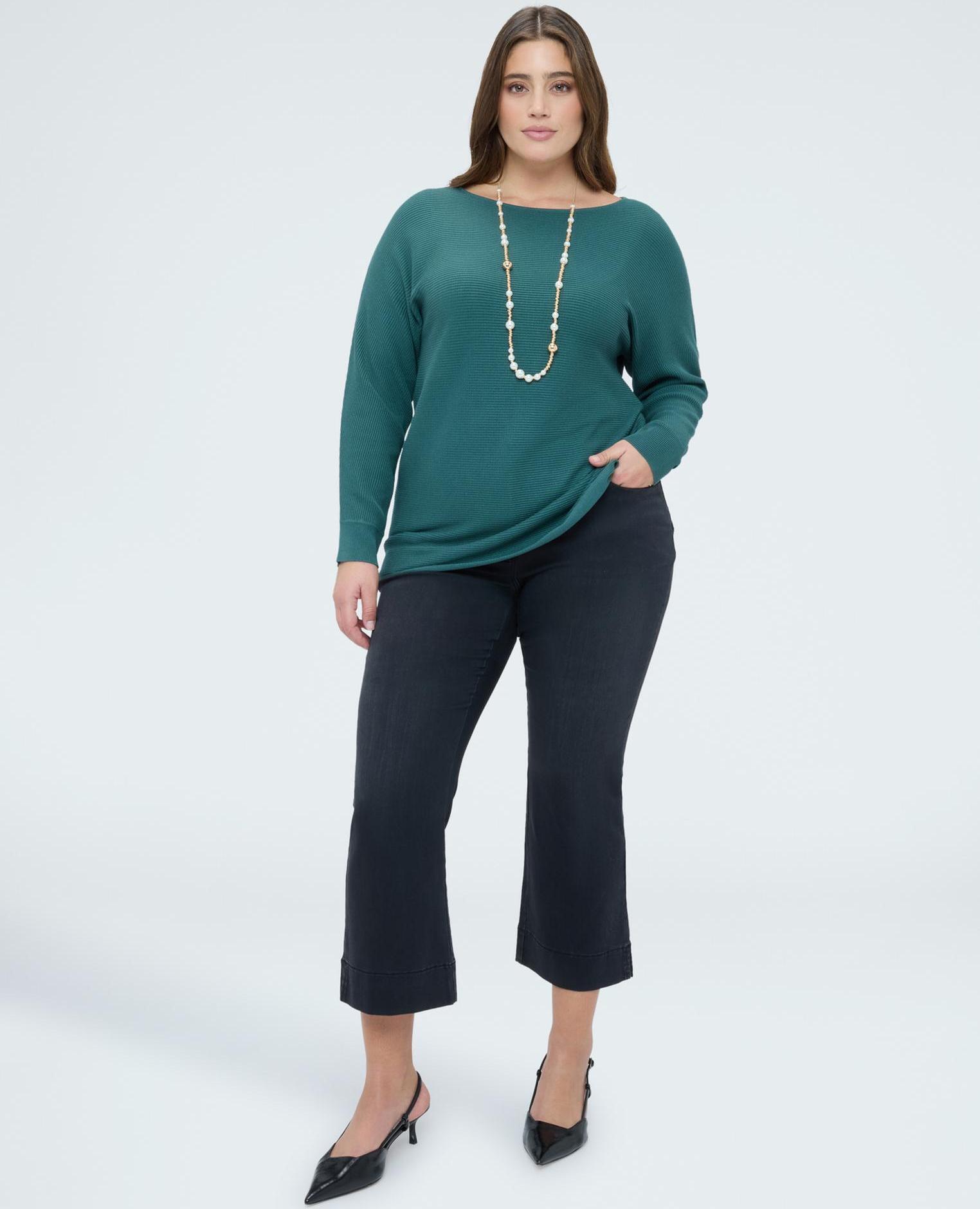 Fiorella Rubino - Vaqueros de mujer kick flare lavado black.