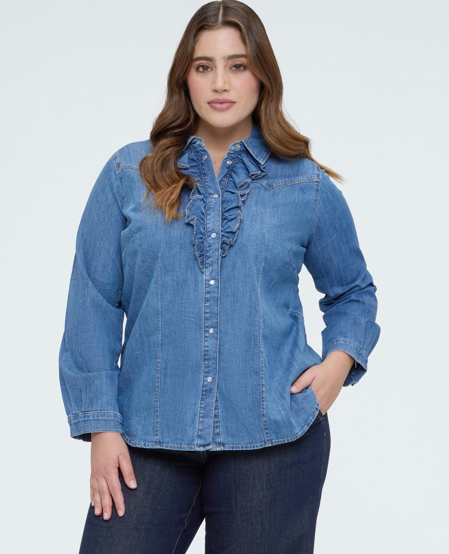 Fiorella Rubino - Camisa de mujer de denim con volantes detalle de volantes en la parte delantera.