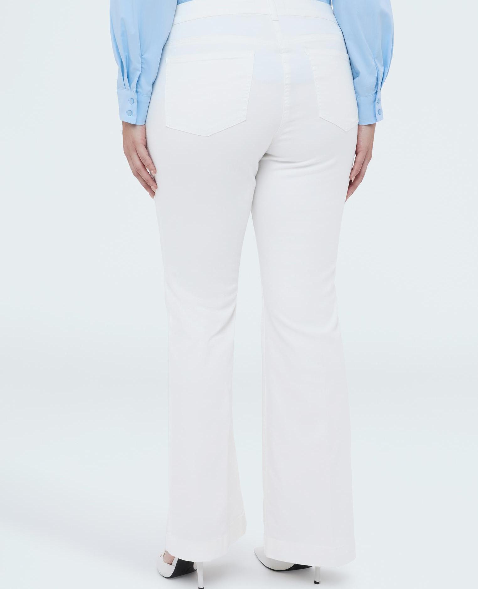 Vaqueros de mujer flare con botones decorativos cierre con botones y cremallera - Fiorella Rubino - Blanco Blanco-2