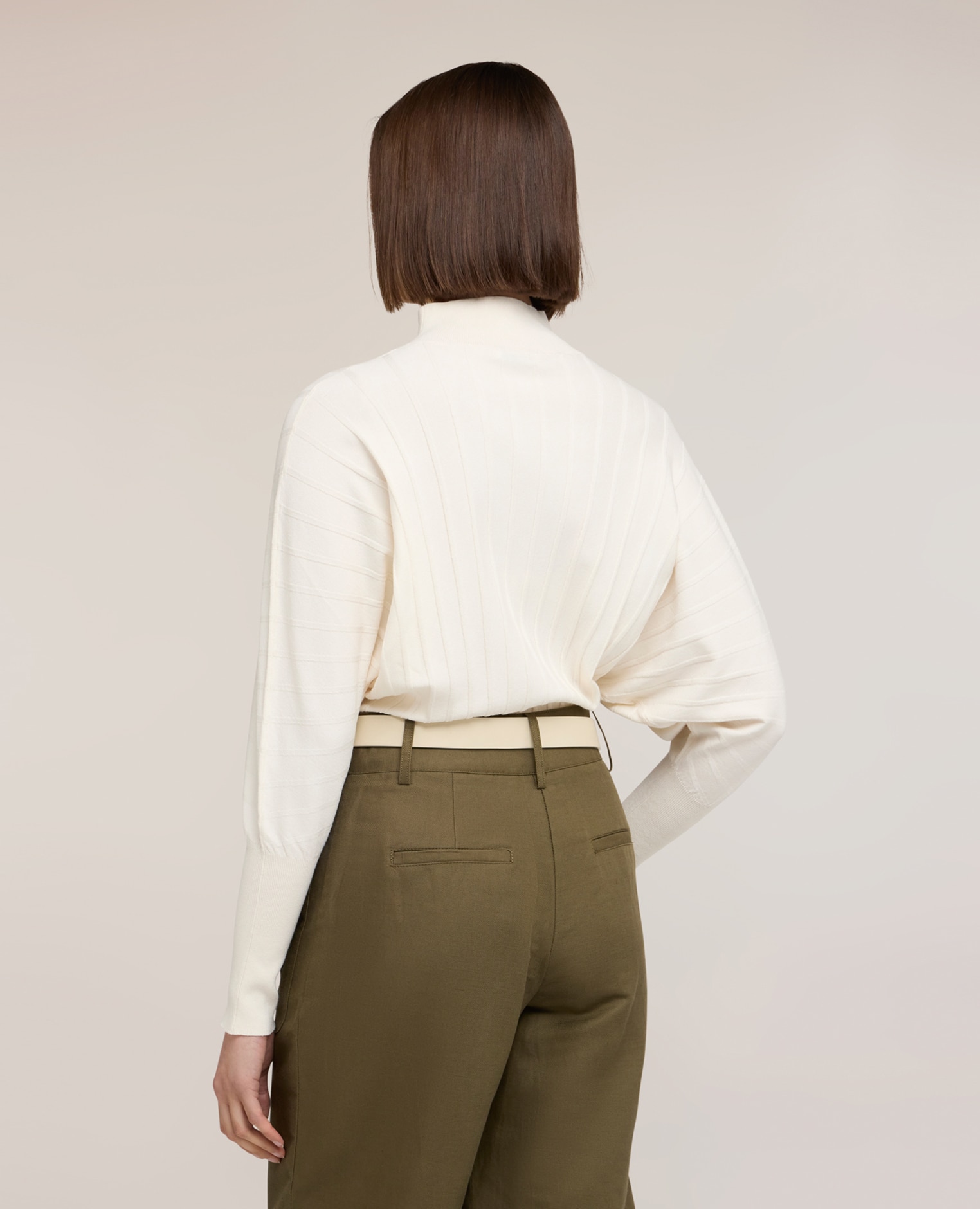Jersey de mujer oversize de canalé plano cuello alto de cisne - Motivi - Blanco Blanco-2