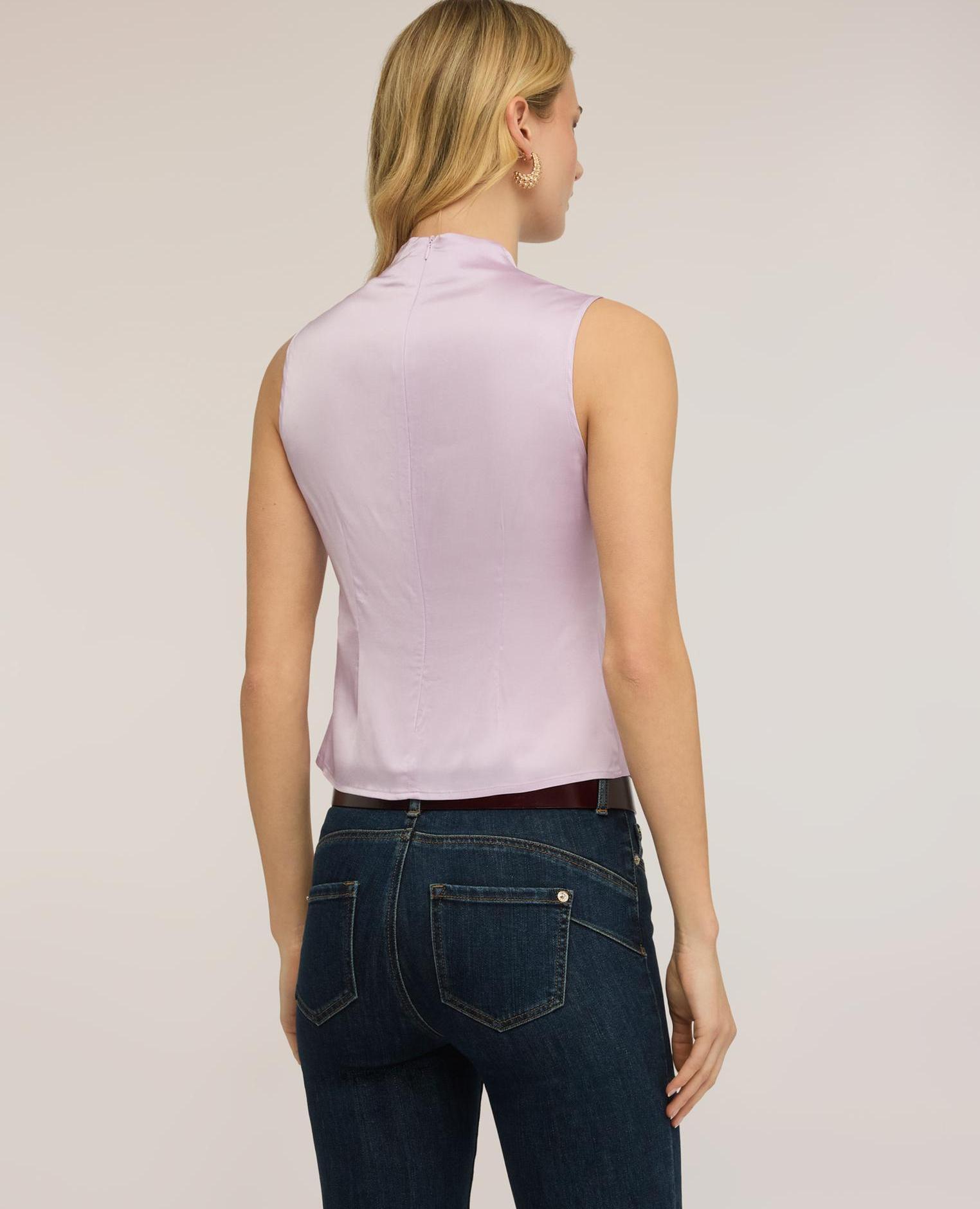 Blusa de mujer de raso con fruncidos ajuste entallado con cierre de cremallera trasero - Motivi - Morado Morado-2