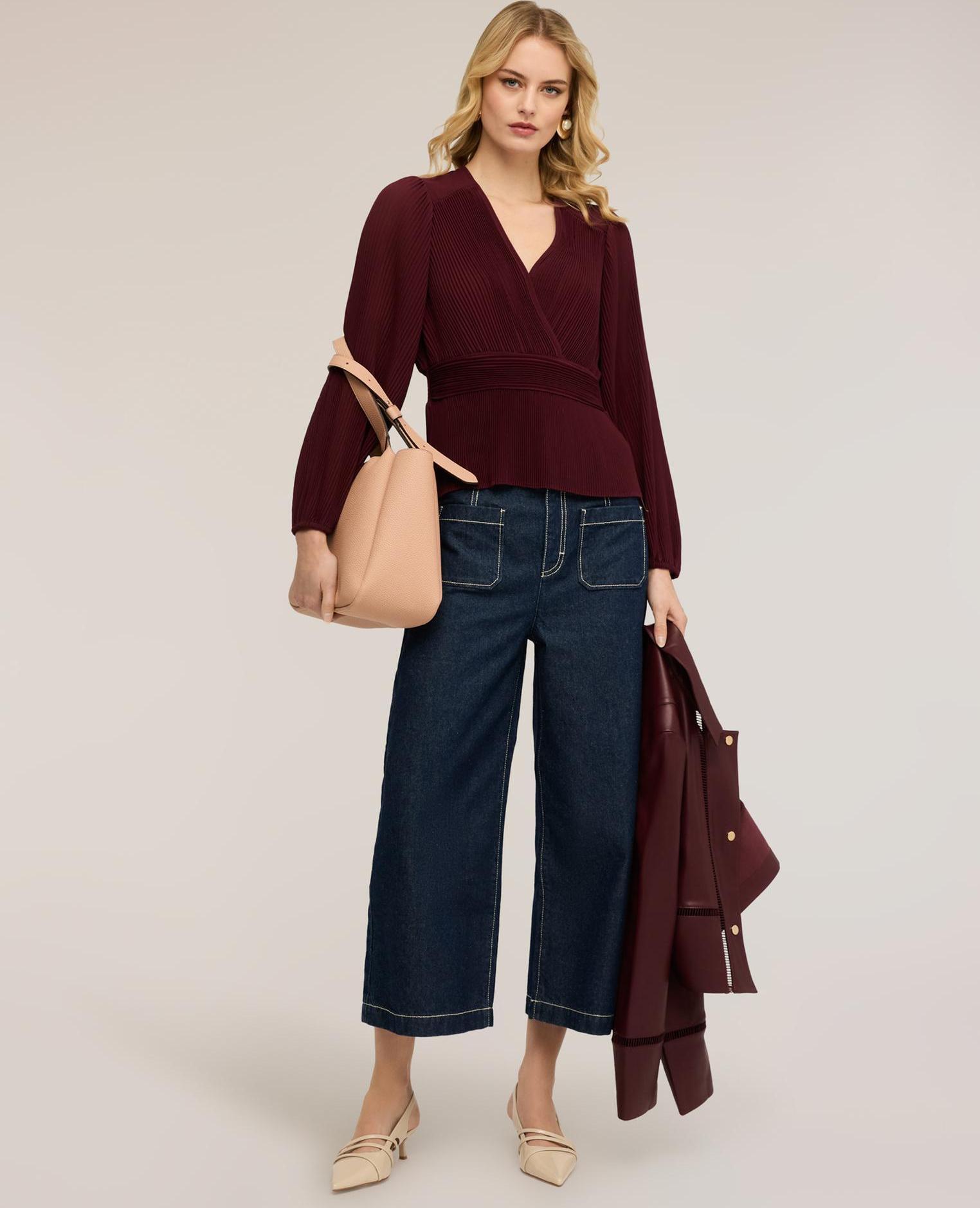 Blusa de mujer plisada de georgette con escote en v ajuste regular - Motivi - Burdeos Burdeos-1