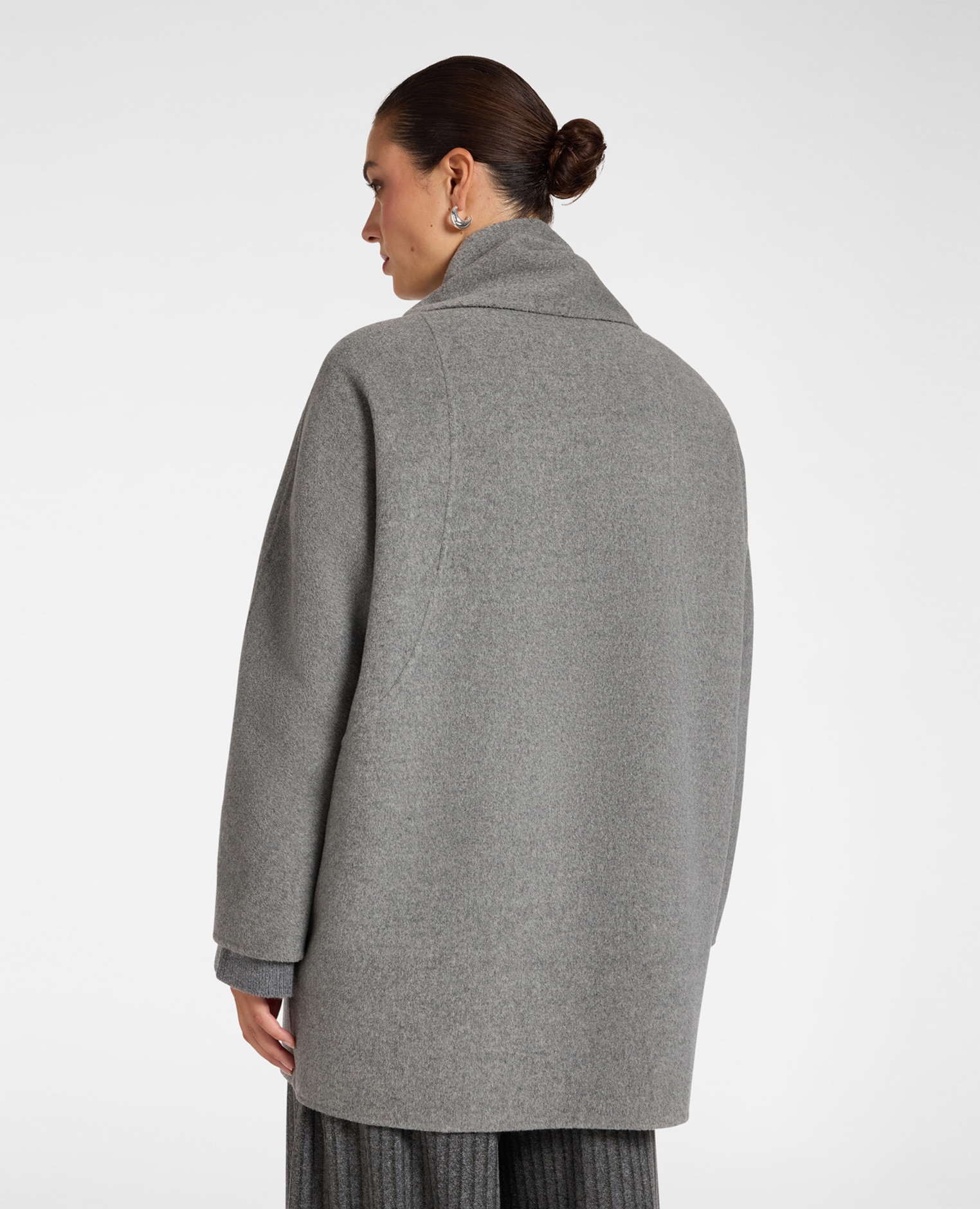 Abrigo de mujer cocoon en doble de lana mixta con bufanda corte regular cierre con alamar - Elena Miró - Gris Gris-2