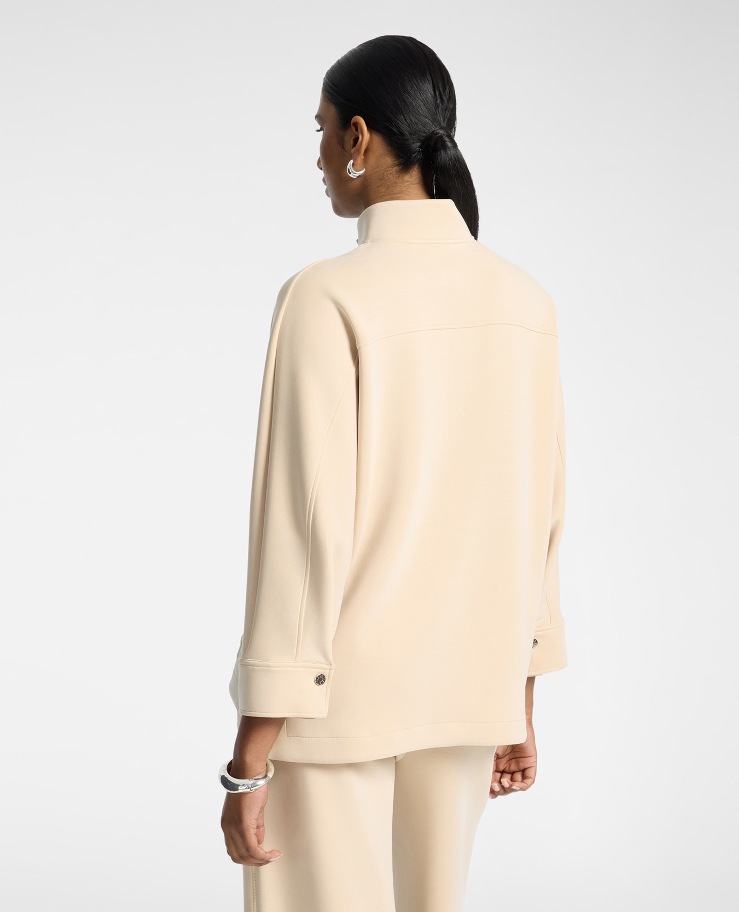 Sudadera de mujer mezcla modal con cuello alto ajuste ligeramente oversize abertura delantera con botones - Elena Miró - Beige Beige-2