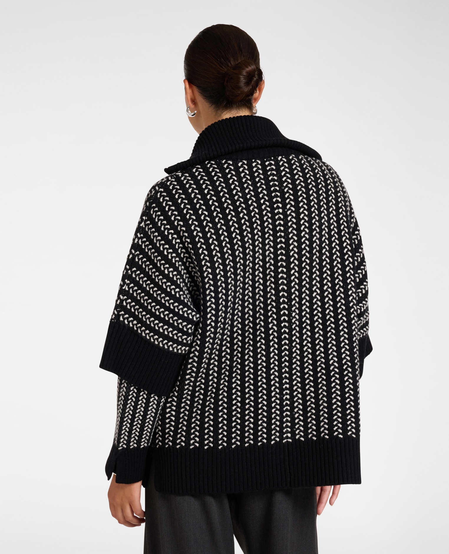 Cárdigan de mujer de punto trenzado con cremallera ajuste oversize largo medio y cierre con cremallera - Elena Miró - Negro Negro-2