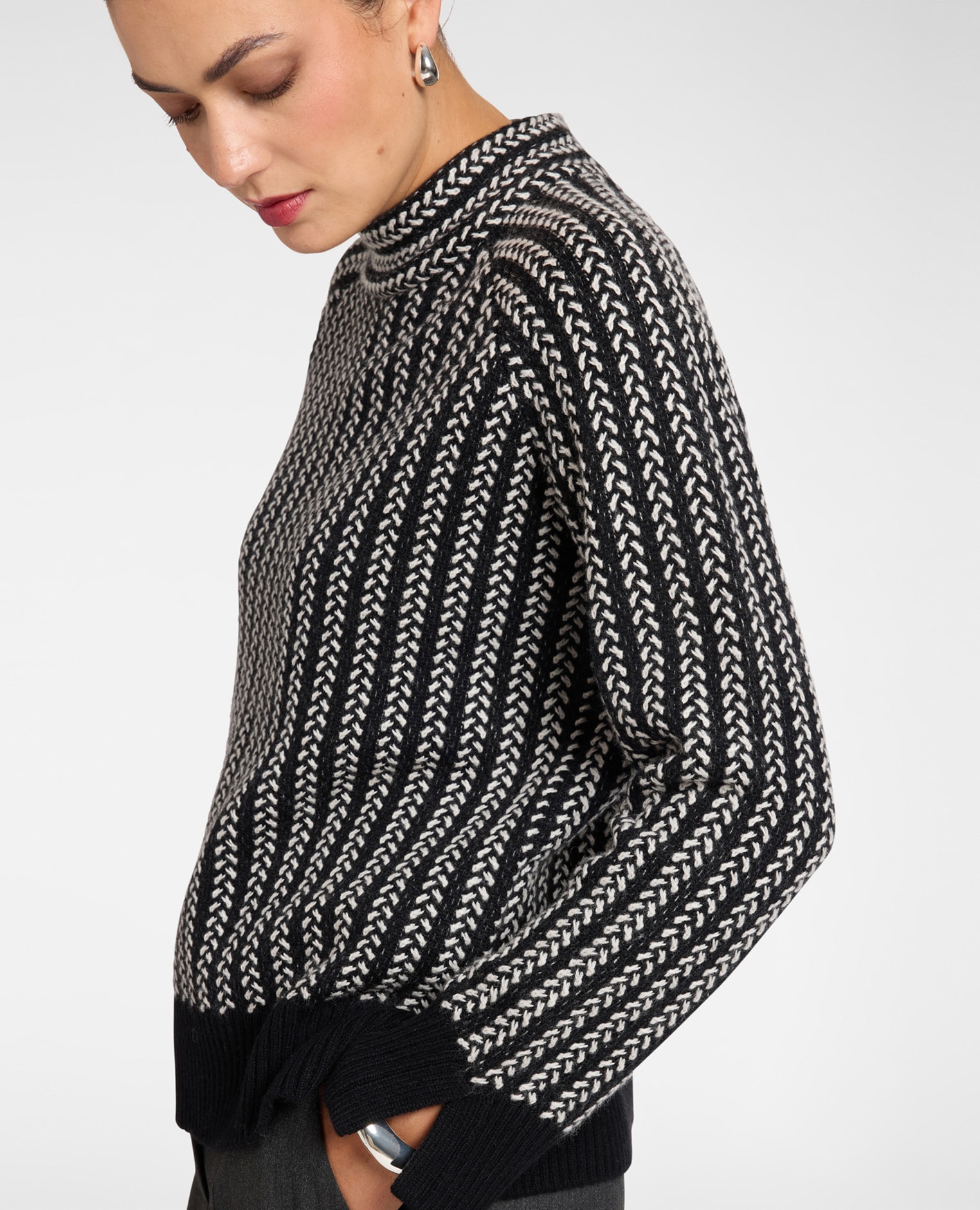 Jersey de mujer de pura lana con trenzas ajuste boxy y largo medio - Elena Miró - Negro Negro-4