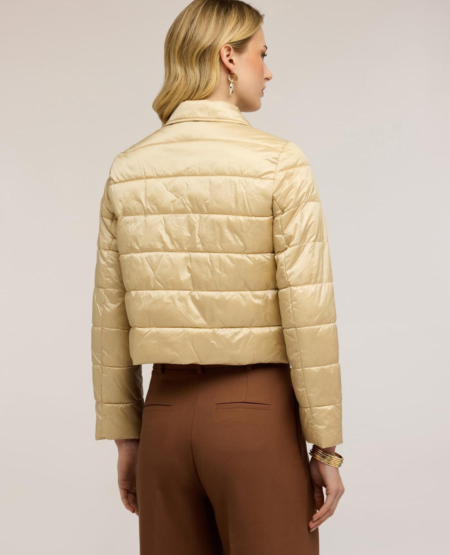 Plumífero de mujer lightweight corto con botones joya modelo corto con ajuste regular cierre frontal con botones de presión joya - Motivi - Beige Beige-2