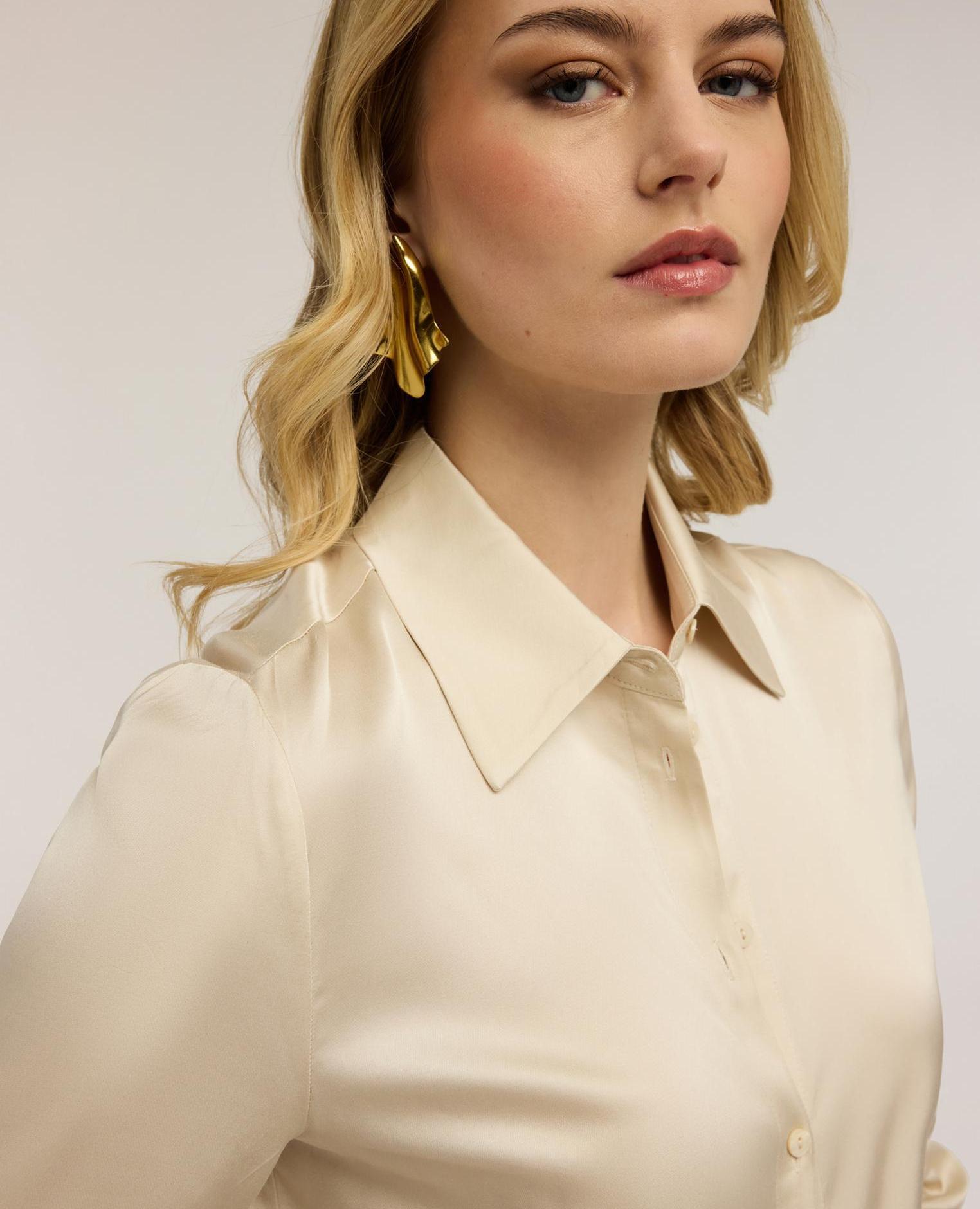 Camisa de mujer de satén de viscosa ajuste regular con cierre frontal de botones - Motivi - Beige Beige-4