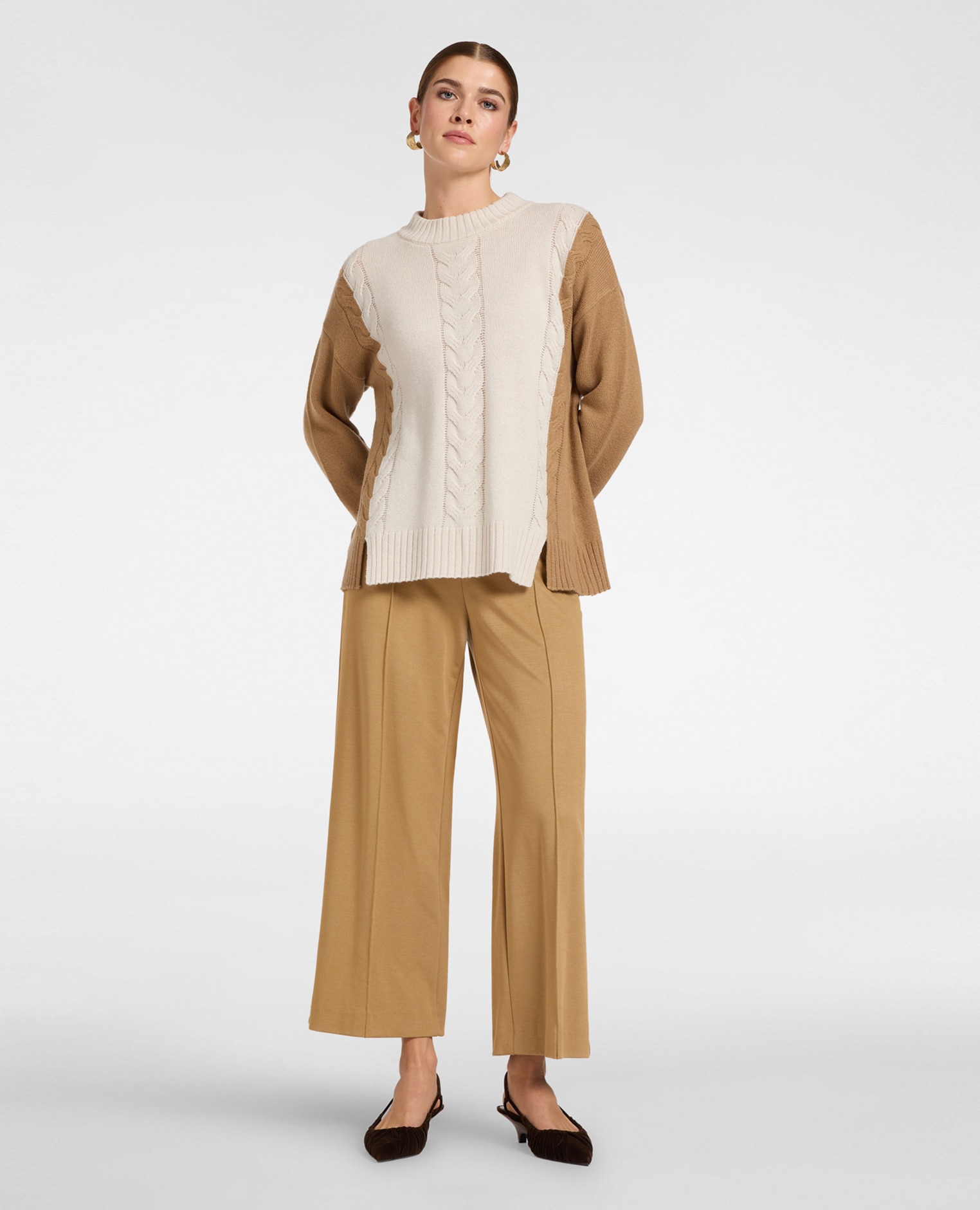Jersey de mujer de pura lana con trabajo de trenzas ajuste regular con largo medio y cuello redondo - Elena Miró - Beige Beige-3
