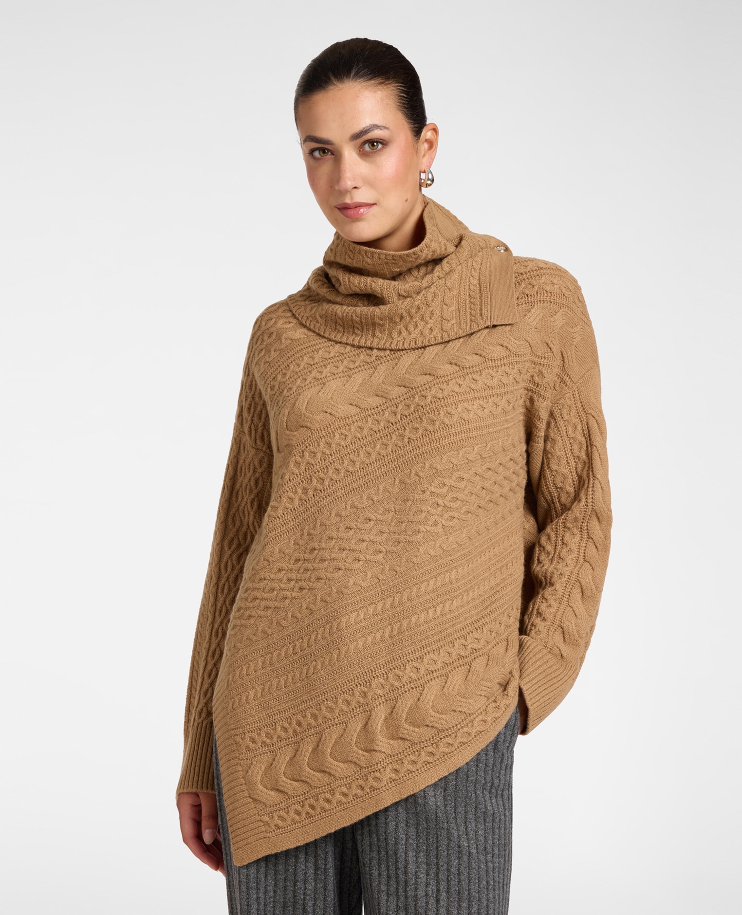 Jersey de mujer de pura lana con trenzas ajuste cómodo y largo asimétrico abertura lateral en el bajo - Elena Miró - Beige Beige-1