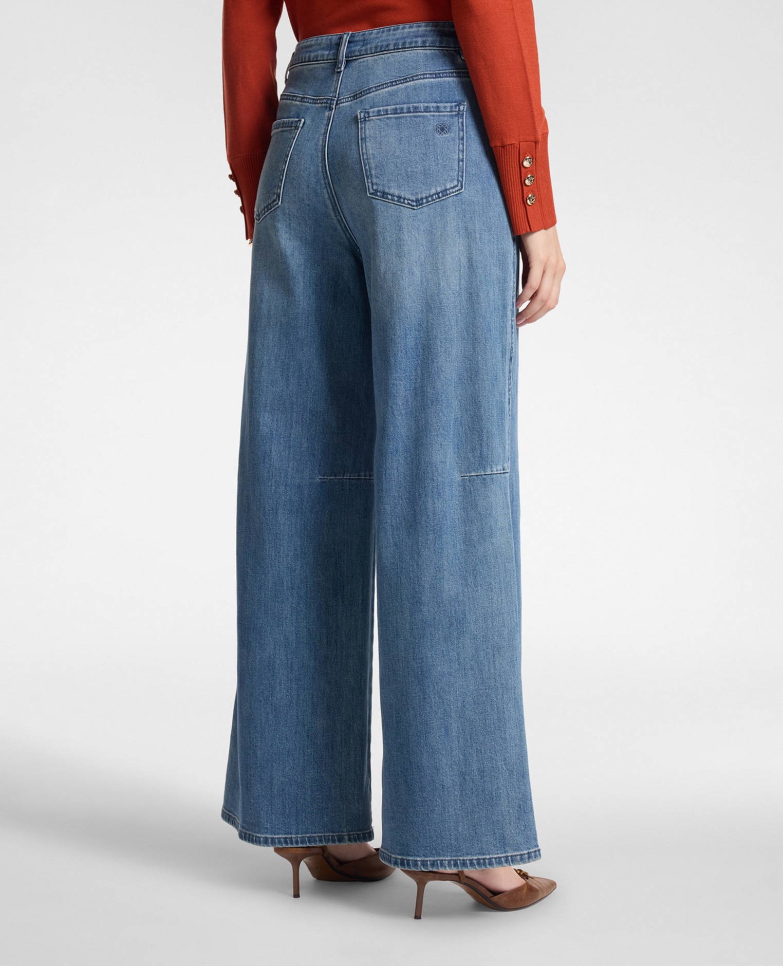 Jeans de mujer flare con detalles cosidos ajuste ancho con pierna amplia y acampanada cierre con botones y cremallera - Elena Miró - Azul Azul-2