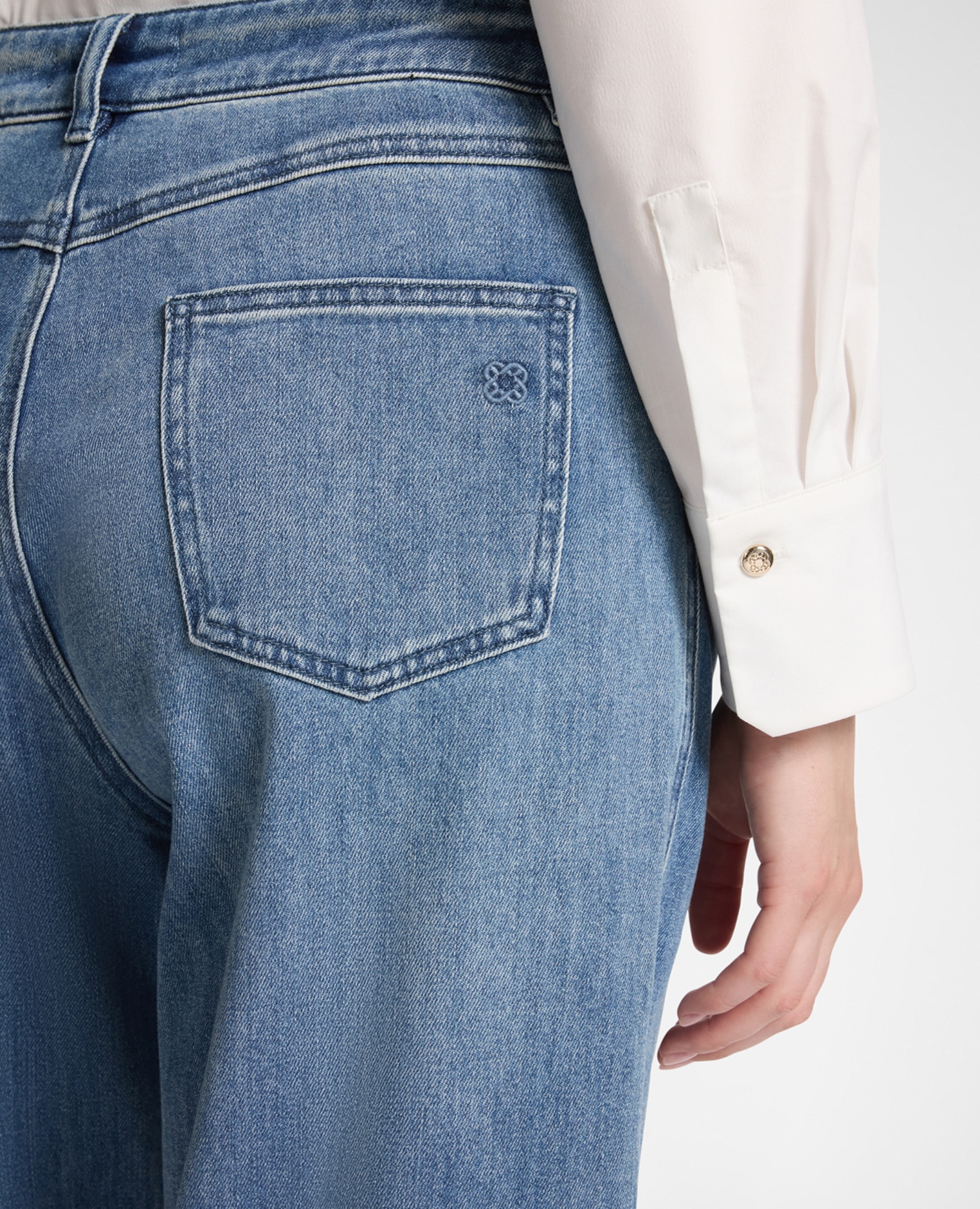 Jeans de mujer regular en denim lavado cierre con botones y cremallera - Elena Miró - Azul Azul-4