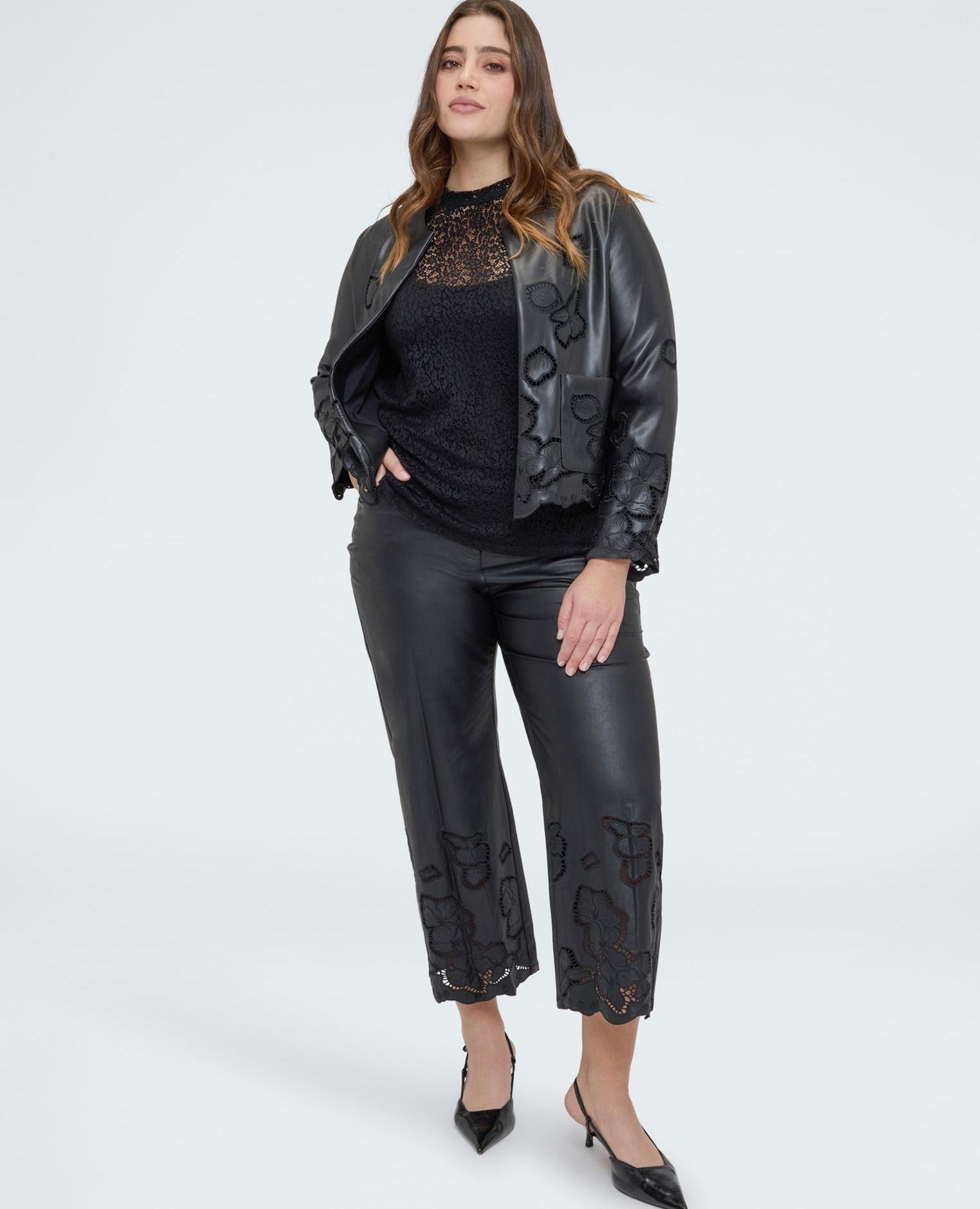 Fiorella Rubino - Pantalones de mujer cropped en tejido revestido con motivos florales cómodo con motivos florales calados.