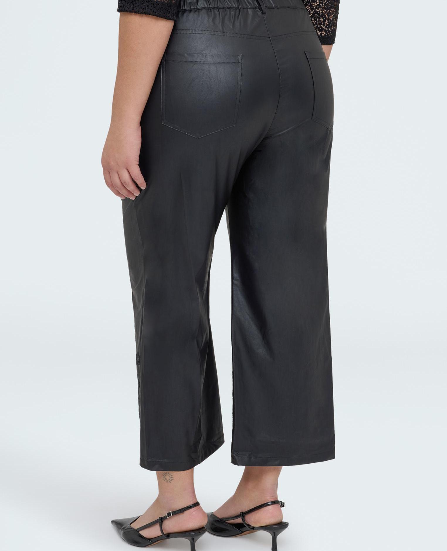 Pantalones de mujer cropped en tejido revestido con motivos florales cómodo con motivos florales calados - Fiorella Rubino - Negro Negro-2