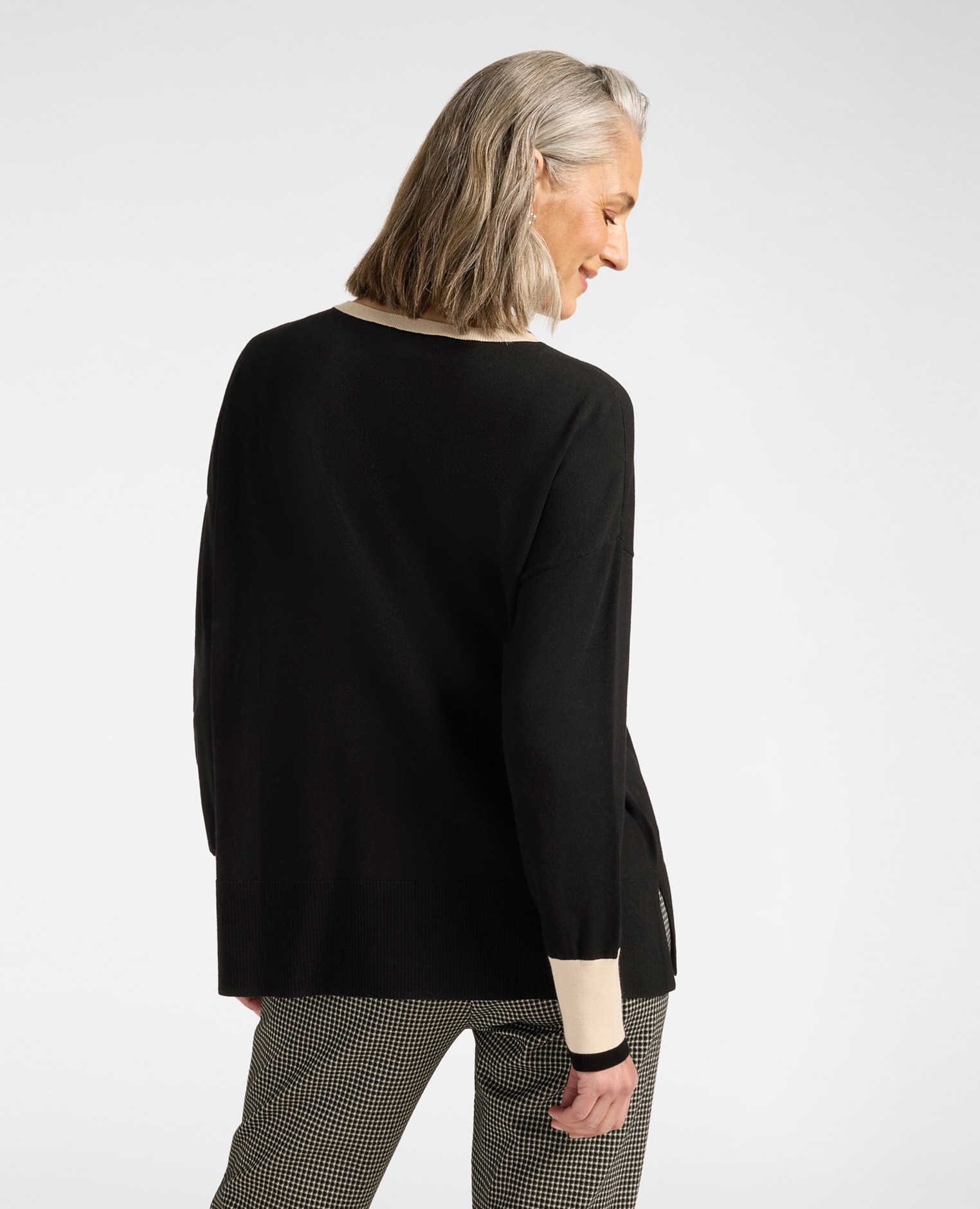 Jersey de mujer de cuello redondo en viscosa ajuste boxy y largo medio - Elena Miró - Negro Negro-2