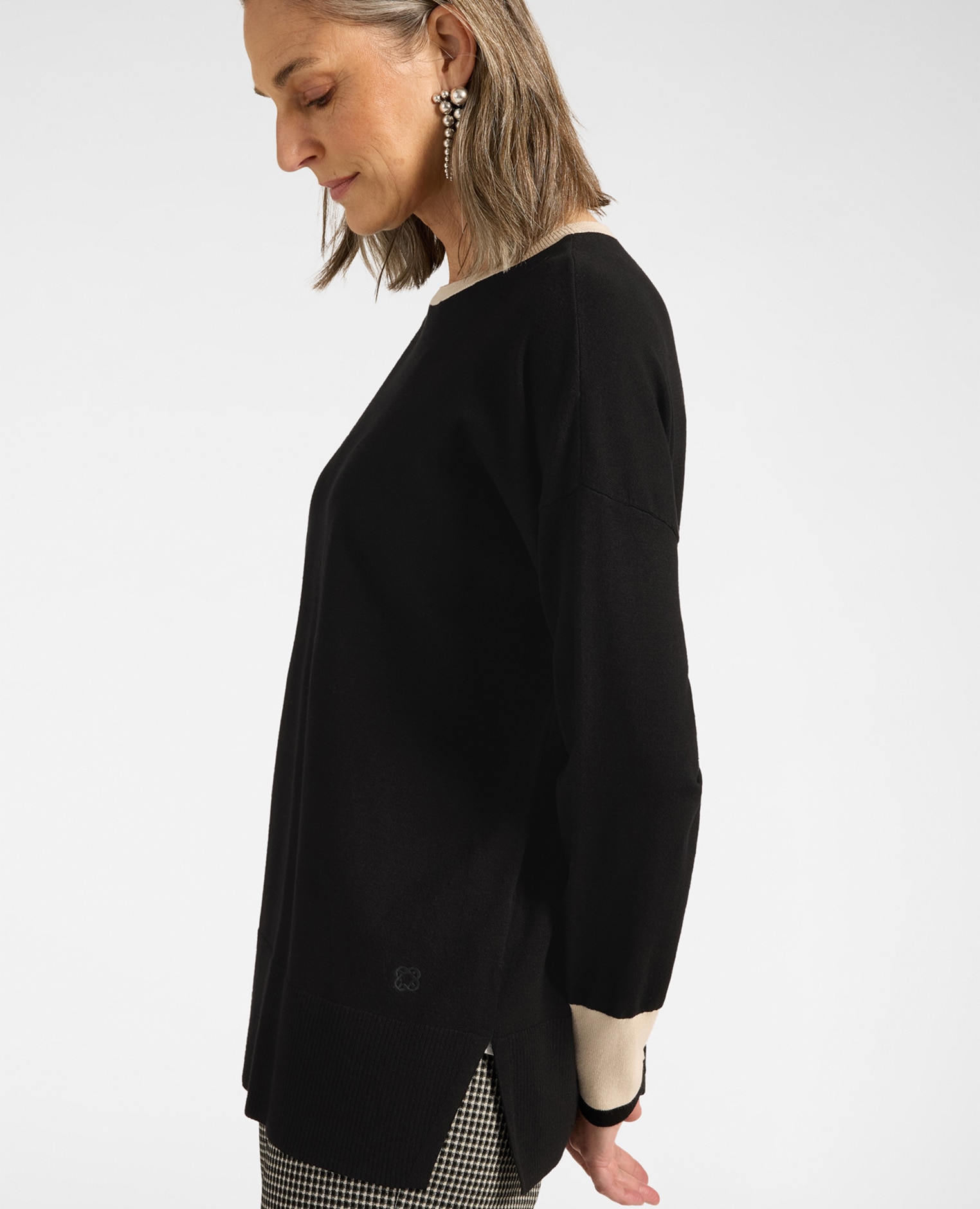 Jersey de mujer de cuello redondo en viscosa ajuste boxy y largo medio - Elena Miró - Negro Negro-4