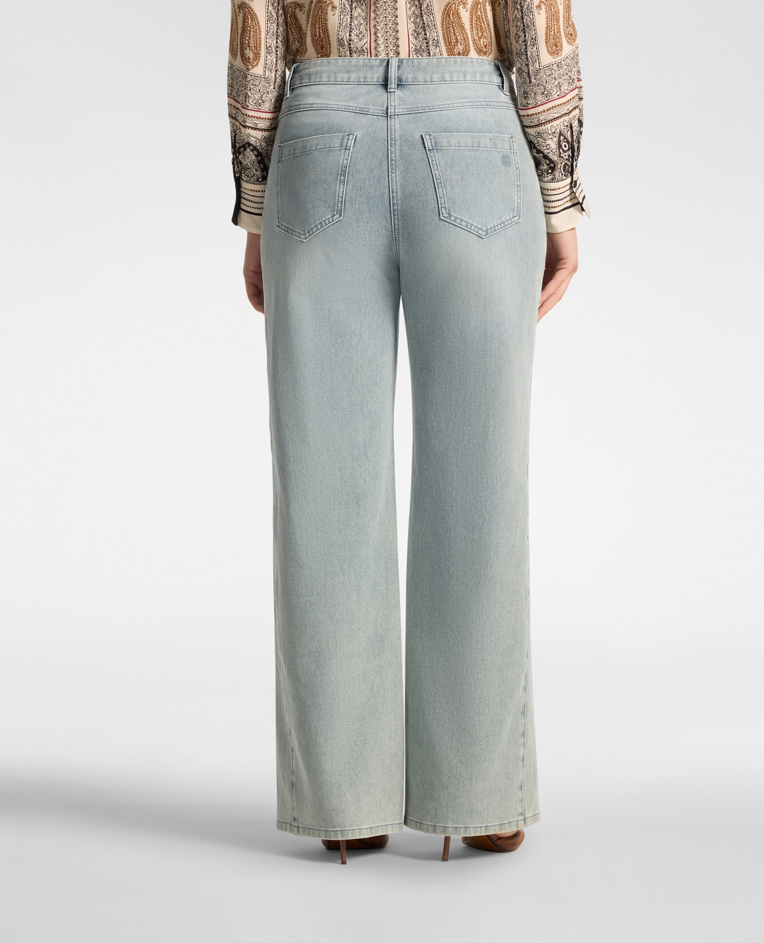 Jeans de mujer flare lavados ajuste wide con pierna amplia y acampanada - Elena Miró - Azul Azul-2