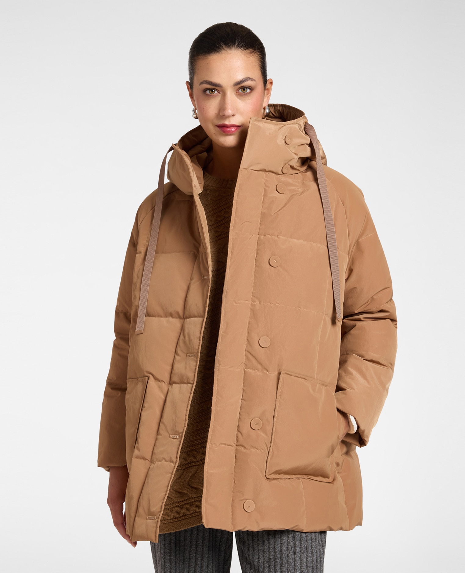 Imagen 0 de Plumífero de mujer acolchado de nylon ajuste oversize con forro Beige