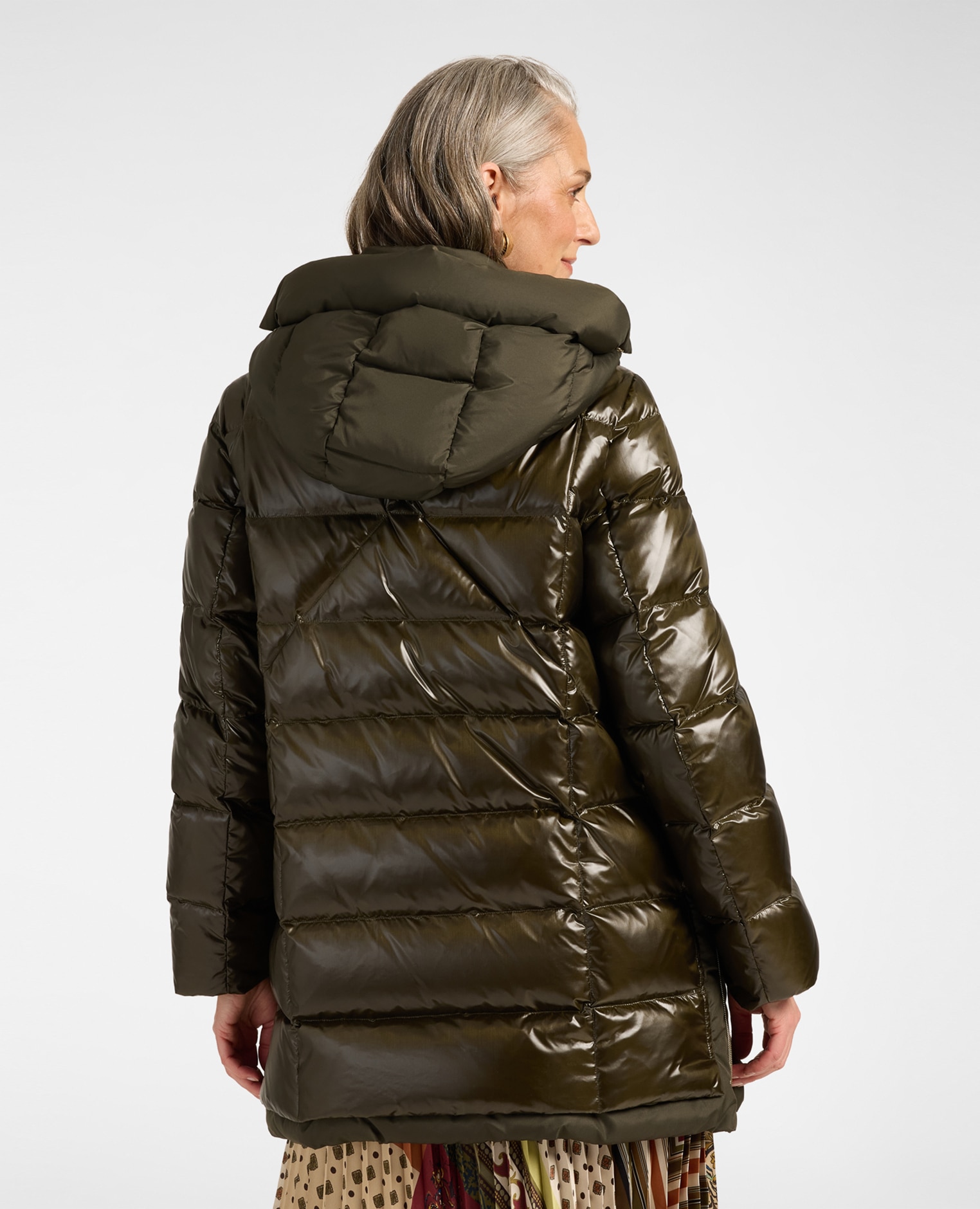 Plumífero de mujer largo en nylon brillante y mate ajuste regular acolchado con acolchado horizontal - Elena Miró - Verde militar Verde militar-2