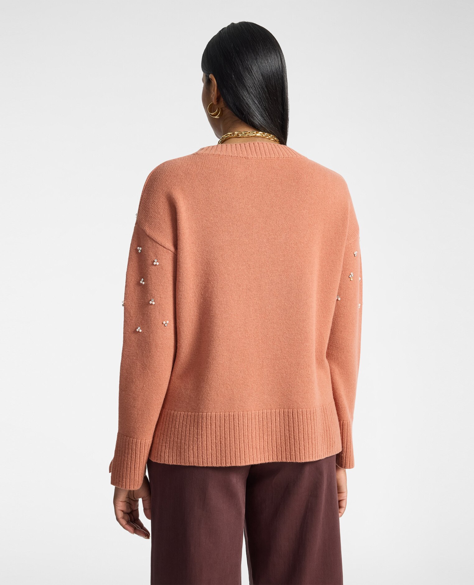 Jersey de mujer de cuello redondo en pura lana con bordado ajuste boxy y largo medio - Elena Miró - Rosa Rosa-2