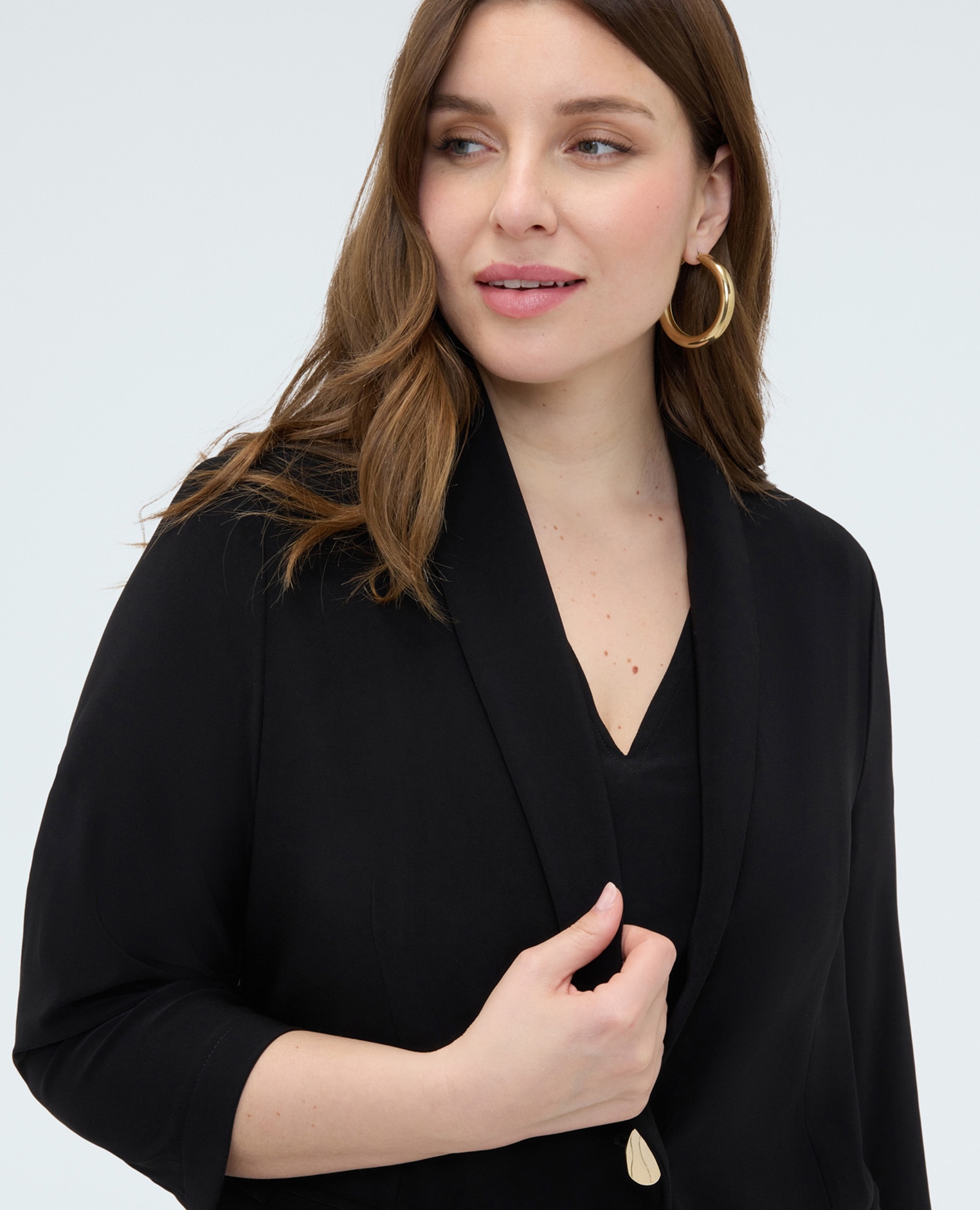 Blazer de mujer de punto con mangas de tres cuartos cierre de un solo pecho con botón decorativo dorado - Fiorella Rubino - Negro Negro-4